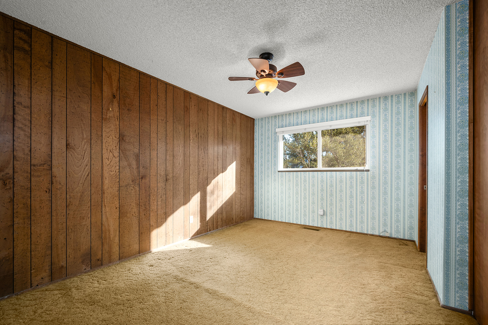 Big Bear City, California, 92314, United States, 4 Bedrooms Bedrooms, ,3 BathroomsBathrooms,Residential,For Sale,2000367