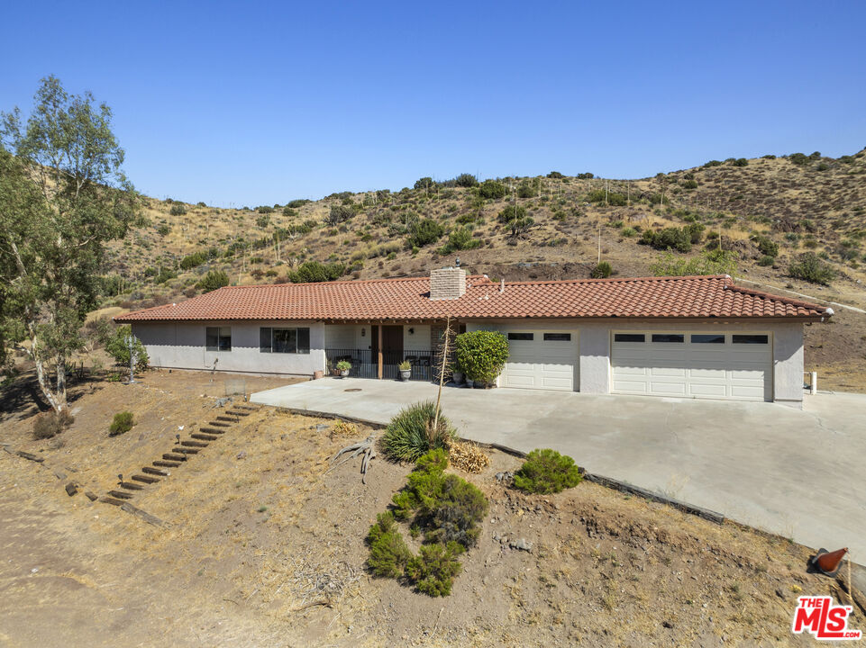 Acton, California, 93510, United States, 4 Bedrooms Bedrooms, ,3 BathroomsBathrooms,Residential,For Sale,1897411