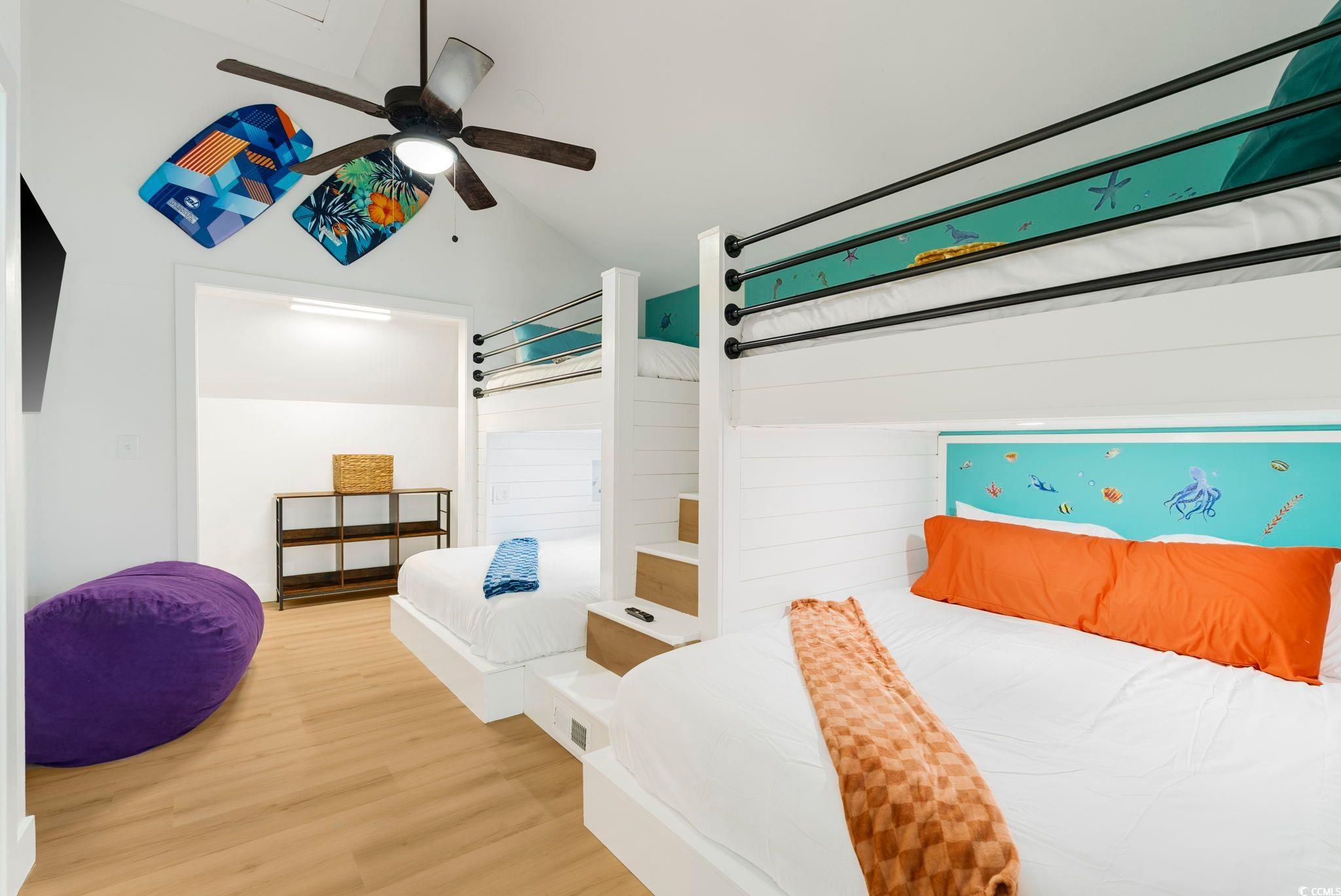 North Myrtle Beach, South Carolina, 29582, United States, 6 Bedrooms Bedrooms, ,4 BathroomsBathrooms,Residential,For Sale,1979698