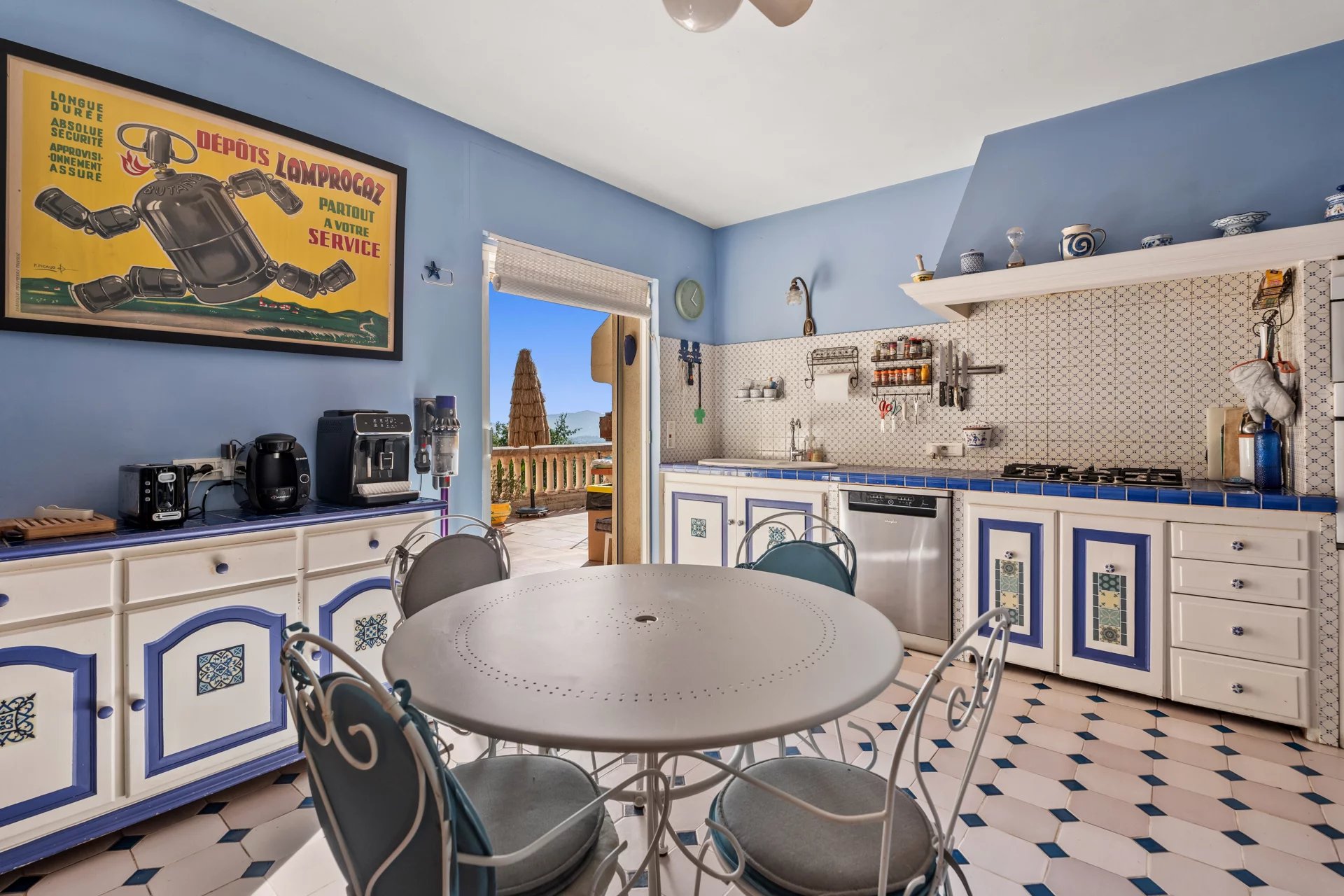 Mougins, Provence-Alpes-Côte d’Azur, 06250, FR, 6 Bedrooms Bedrooms, ,4 BathroomsBathrooms,Residential,For Sale,1987757