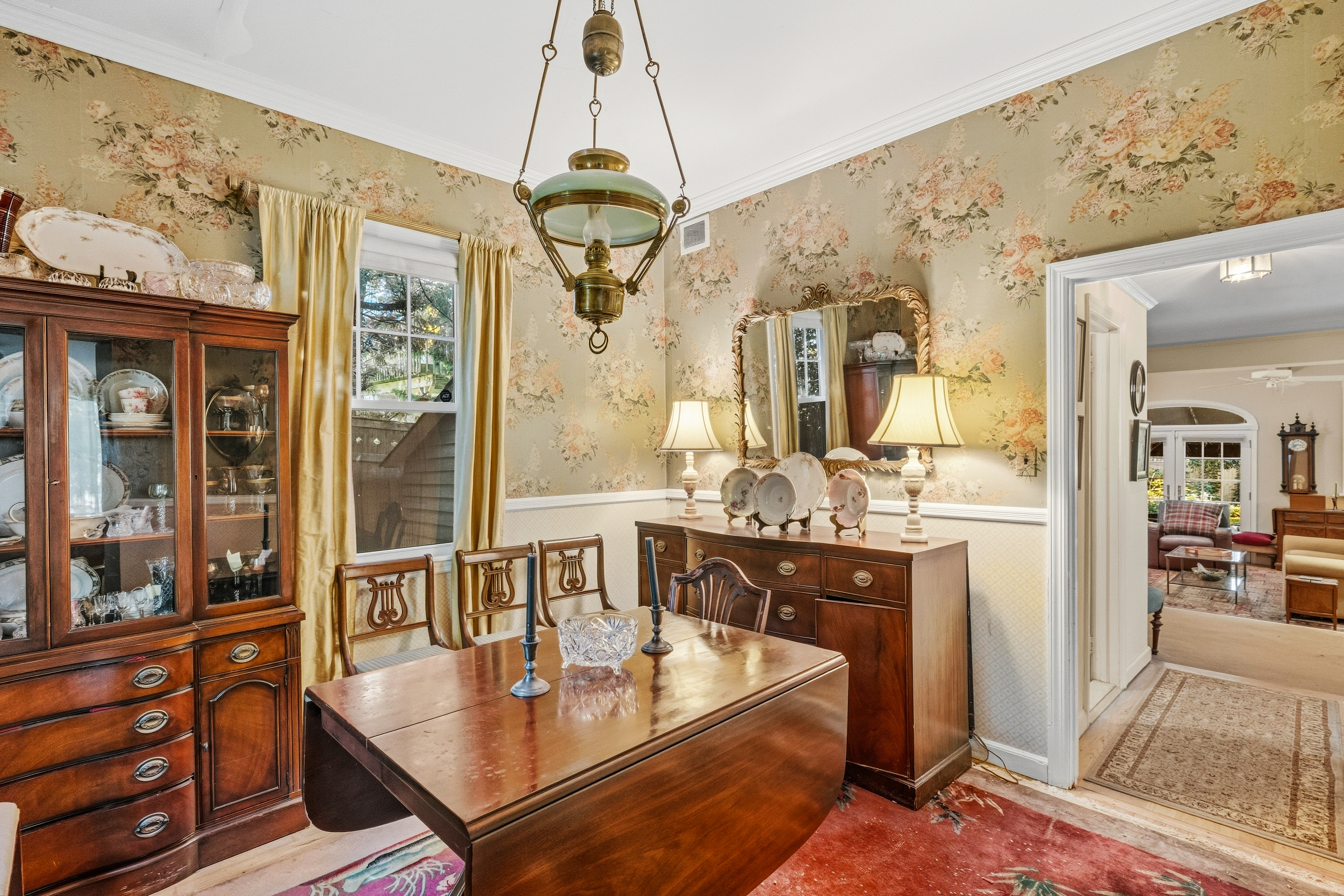  16 Stuart Avenue, Babylon, NY, 11702 - 物件實景