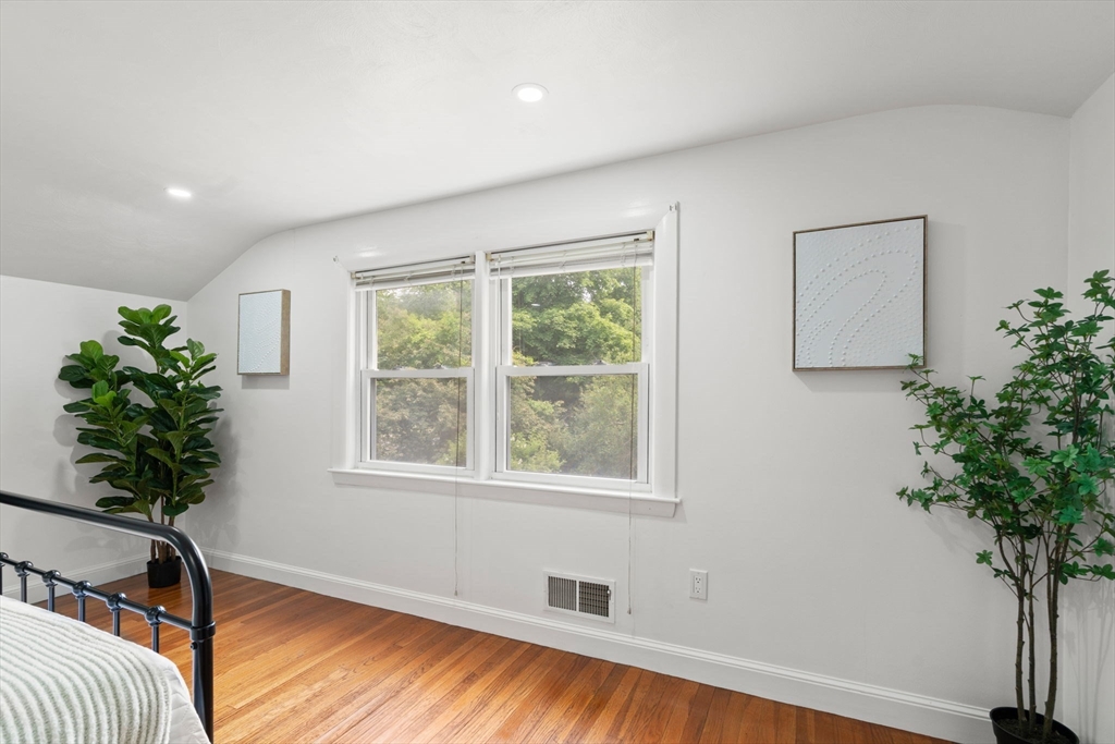Needham, Massachusetts, 02492, United States, 3 Bedrooms Bedrooms, ,2 BathroomsBathrooms,Residential,For Sale,1847293