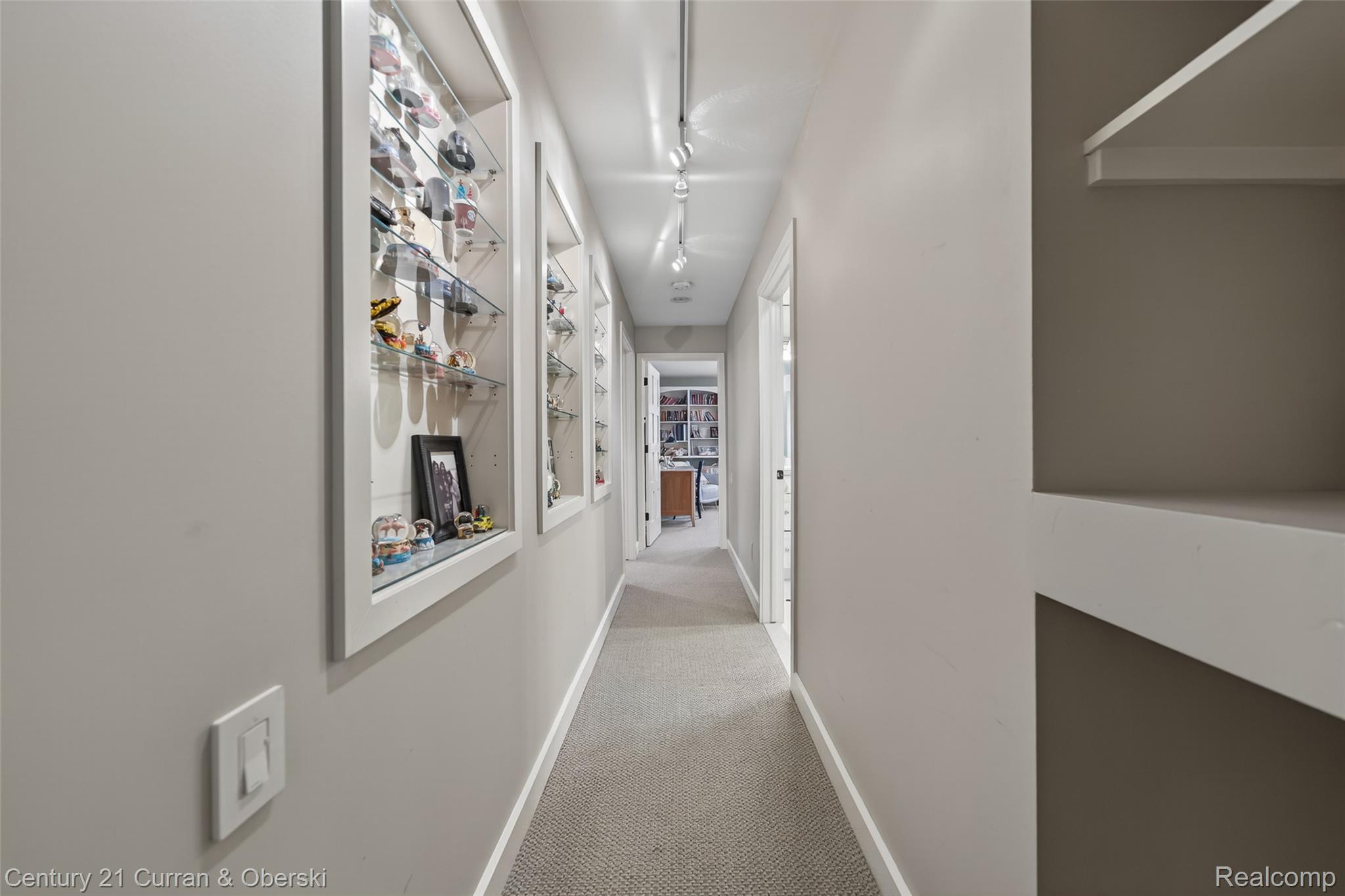 Bloomfield Hills, Michigan, 48301, United States, 4 Bedrooms Bedrooms, ,4 BathroomsBathrooms,Residential,For Sale,2035852