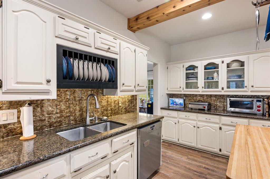 Melissa, Texas, 75454, United States, 5 Bedrooms Bedrooms, ,5 BathroomsBathrooms,Residential,For Sale,2048357