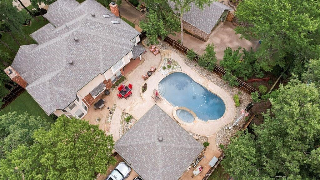 Grapevine, Texas, 76051, United States, 4 Bedrooms Bedrooms, ,3 BathroomsBathrooms,Residential,For Sale,2018283