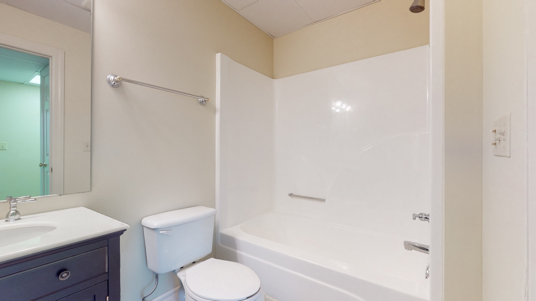 Tullahoma, Tennessee, 37388, United States, 6 Bedrooms Bedrooms, ,5 BathroomsBathrooms,Residential,For Sale,1978966