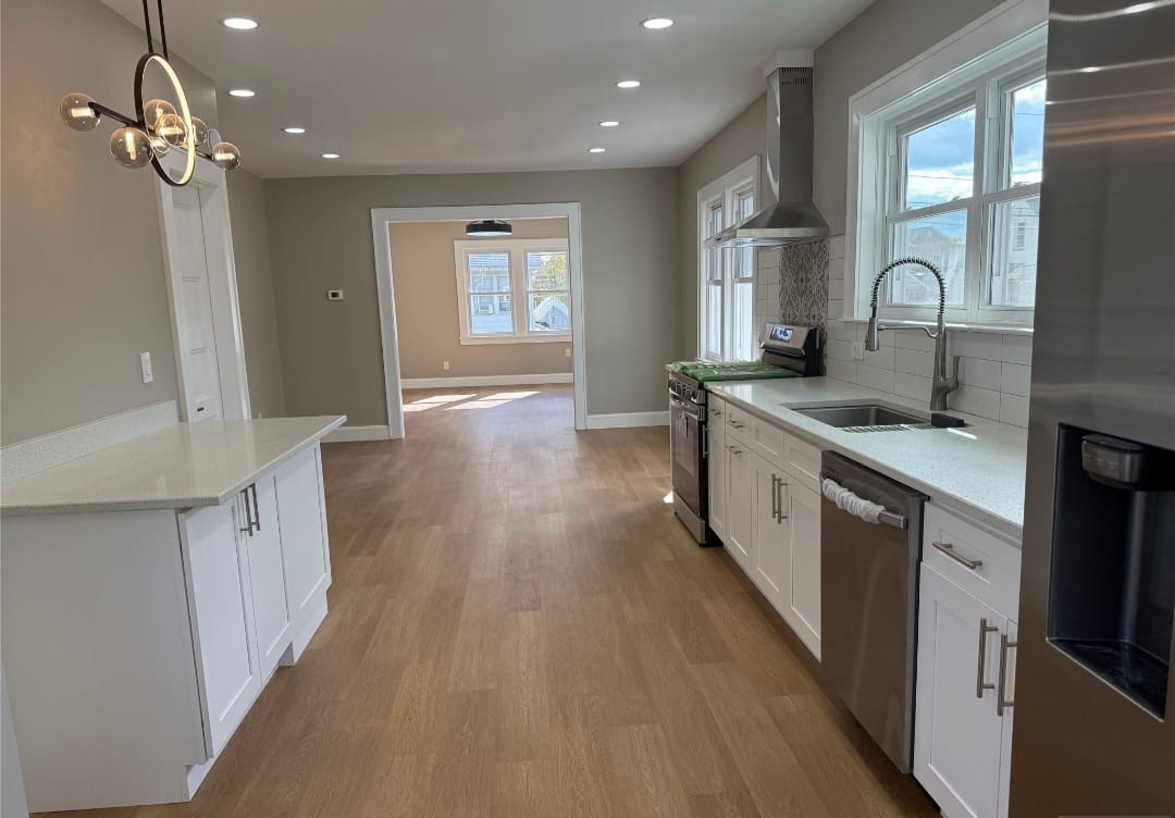 Little Ferry, New Jersey, 07643, United States, 5 Bedrooms Bedrooms, ,2 BathroomsBathrooms,Residential,For Sale,1983964