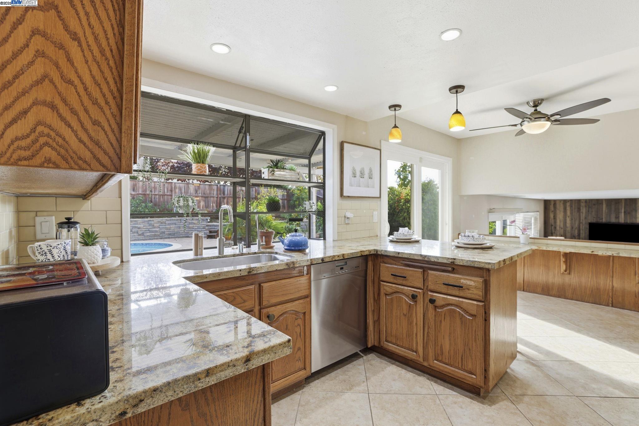 Pleasanton, California, 94566, United States, 4 Bedrooms Bedrooms, ,2 BathroomsBathrooms,Residential,For Sale,1988174