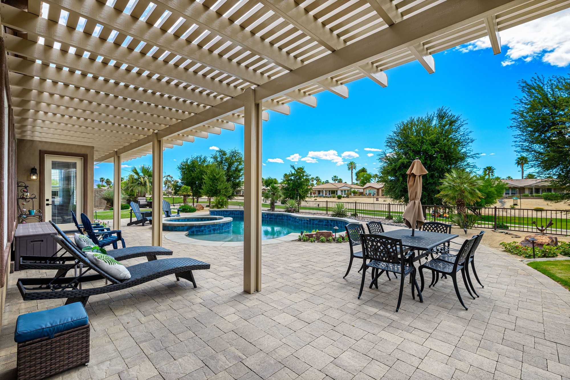  Sunshine, Fairways, Pool, and Mountain Views - 物件實景