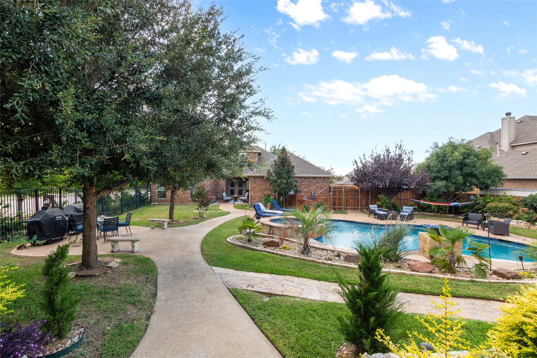 Rockwall, Texas, 75087, United States, 4 Bedrooms Bedrooms, ,3 BathroomsBathrooms,Residential,For Sale,1963763