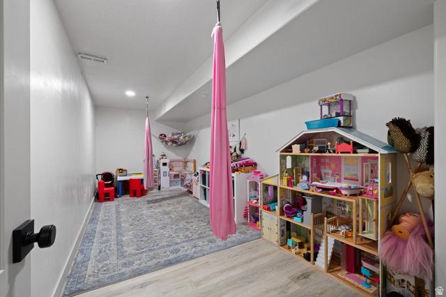 Grantsville, Utah, 84029, United States, 6 Bedrooms Bedrooms, ,4 BathroomsBathrooms,Residential,For Sale,2009662