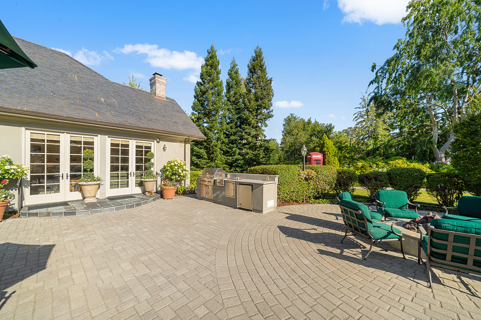 Stunning Saratoga Estate on Expansive Private Grounds - 物件實景