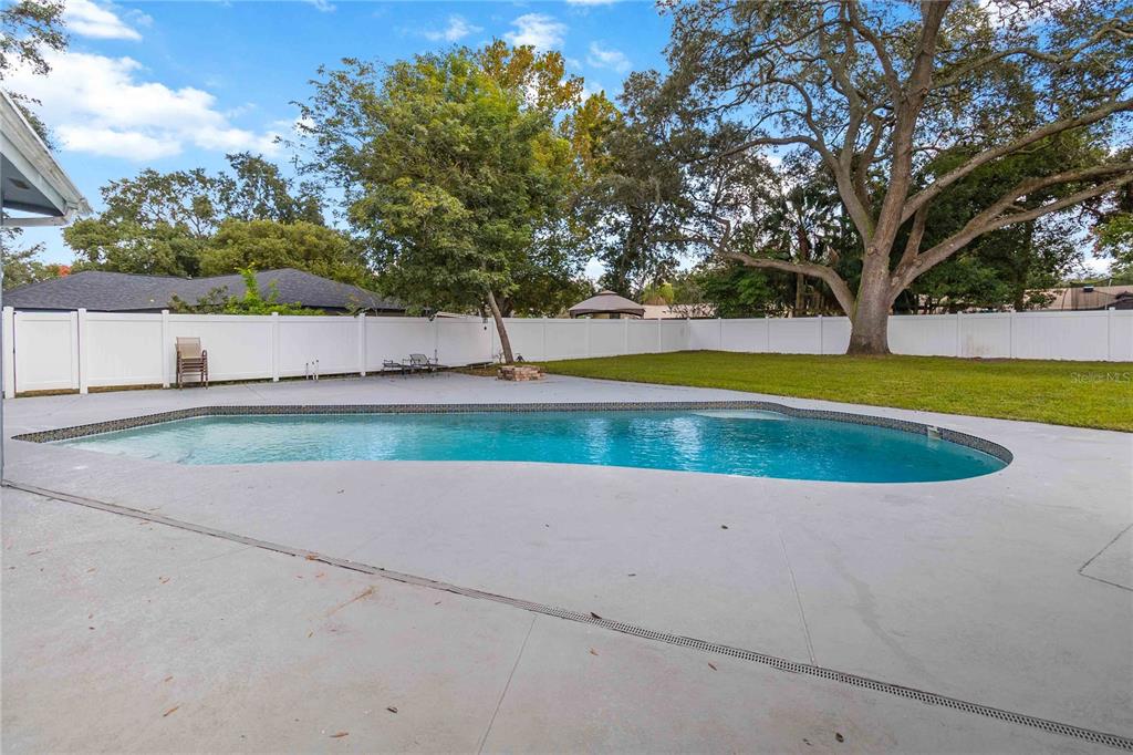 Winter Springs, Florida, 32708, United States, 4 Bedrooms Bedrooms, ,2 BathroomsBathrooms,Residential,For Sale,1968869