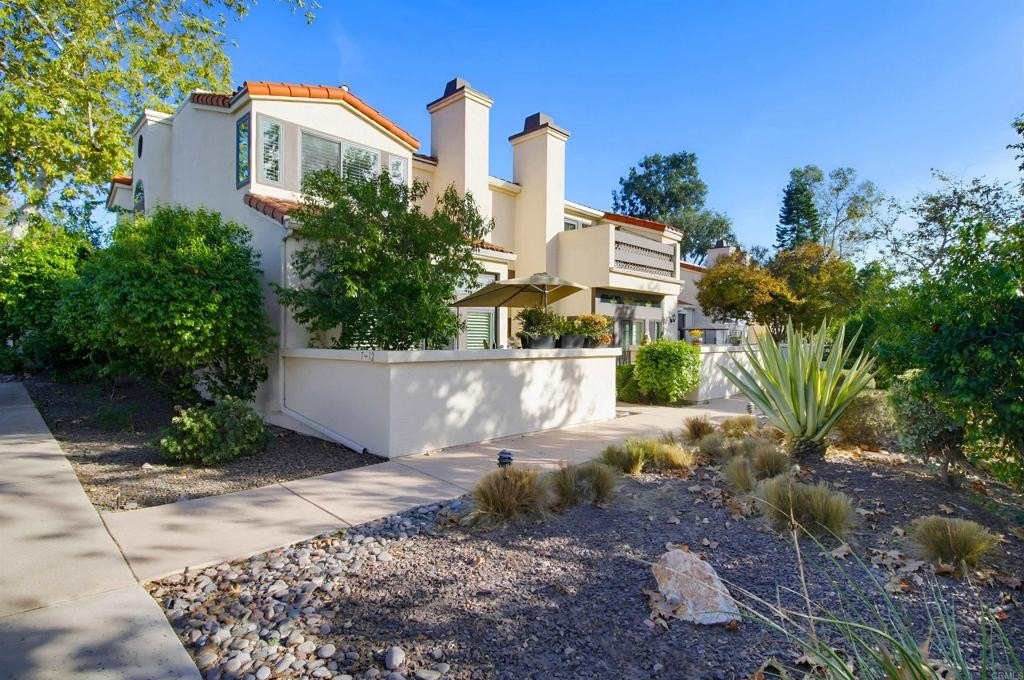 La Mesa, California, 91942, United States, 2 Bedrooms Bedrooms, ,2 BathroomsBathrooms,Residential,For Sale,1991099