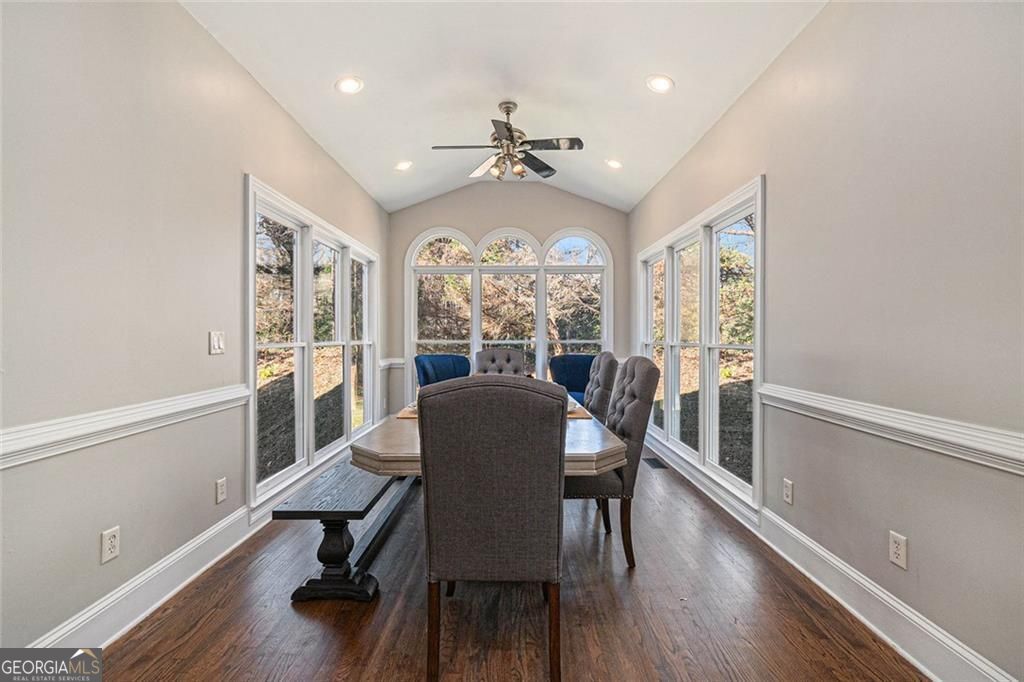 FLOWERY BRANCH, Georgia, 30542, United States, 5 Bedrooms Bedrooms, ,5 BathroomsBathrooms,Residential,For Sale,1894604