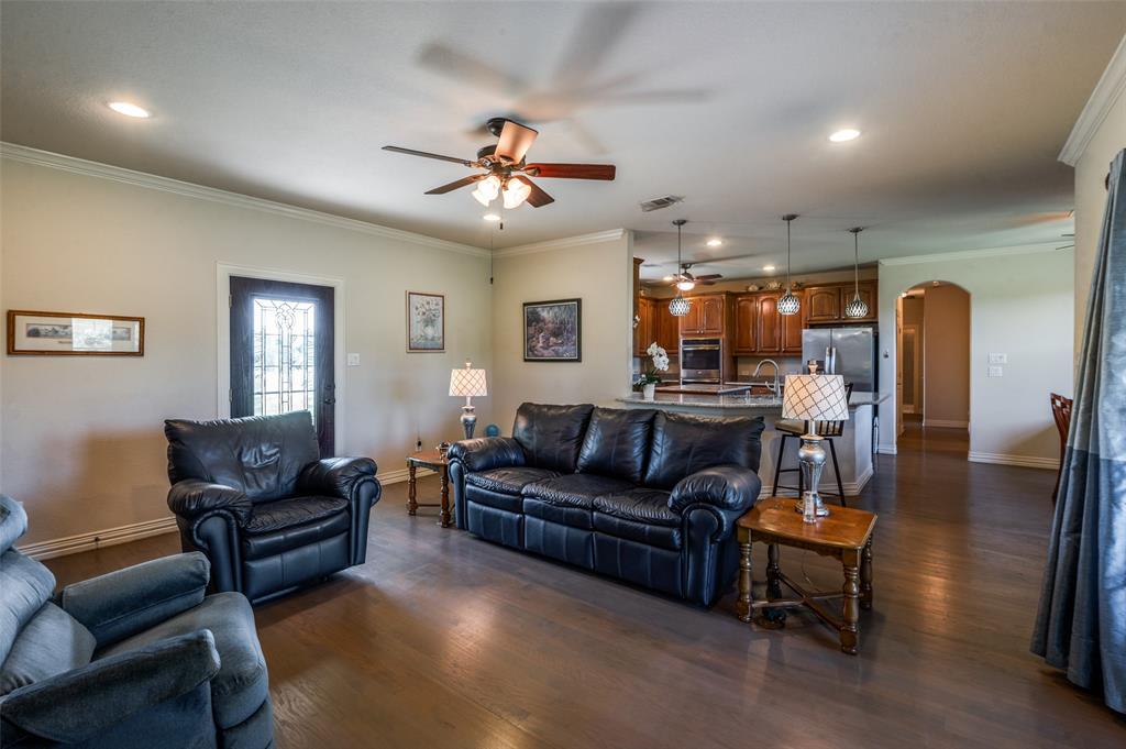 Farmersville, Texas, 75442, United States, 4 Bedrooms Bedrooms, ,3 BathroomsBathrooms,Residential,For Sale,1829305