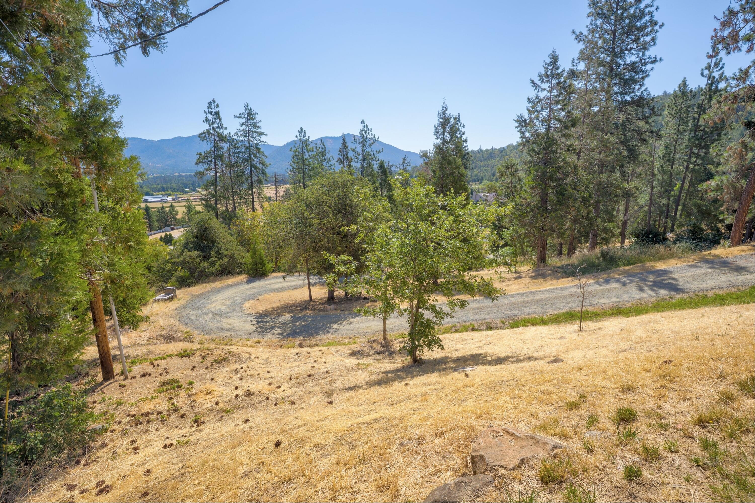 Williams, Oregon, 97544, United States, 3 Bedrooms Bedrooms, ,2 BathroomsBathrooms,Residential,For Sale,1983882