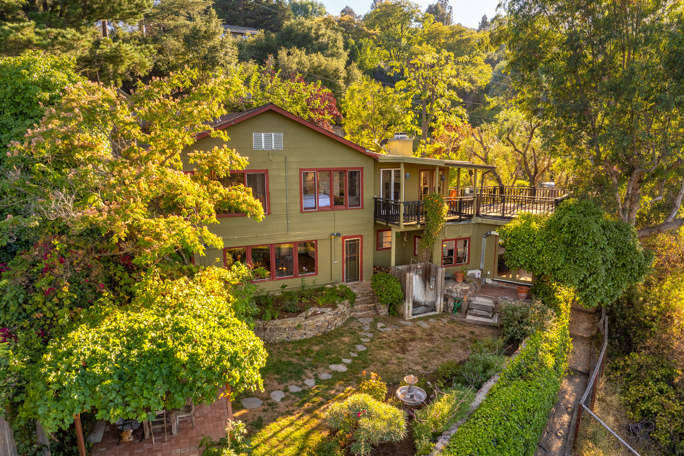  1328 Fernwood Pacific Dr - 物件實景