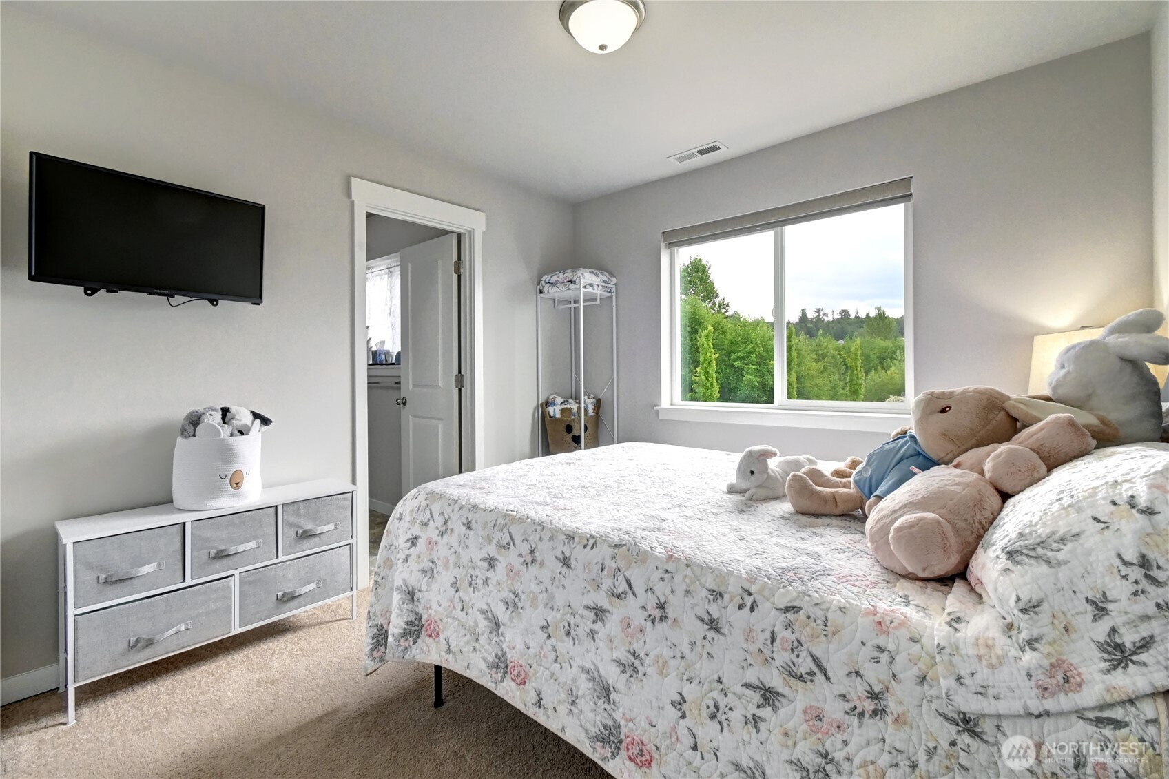Mount Vernon, Washington, 98273, United States, 3 Bedrooms Bedrooms, ,3 BathroomsBathrooms,Residential,For Sale,1827775