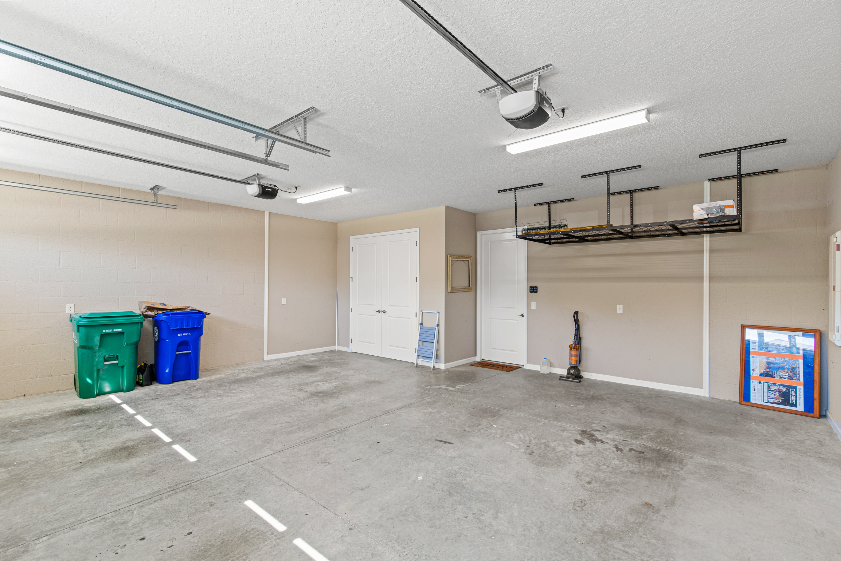 Oxford, Florida, 34484, United States, 3 Bedrooms Bedrooms, ,2 BathroomsBathrooms,Residential,For Sale,1989901