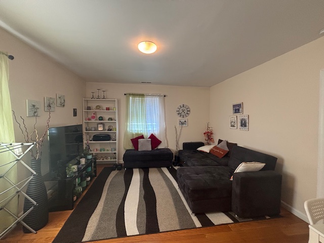 West Haven, Connecticut, 06516, United States, 5 Bedrooms Bedrooms, ,4 BathroomsBathrooms,Residential,For Sale,2048244