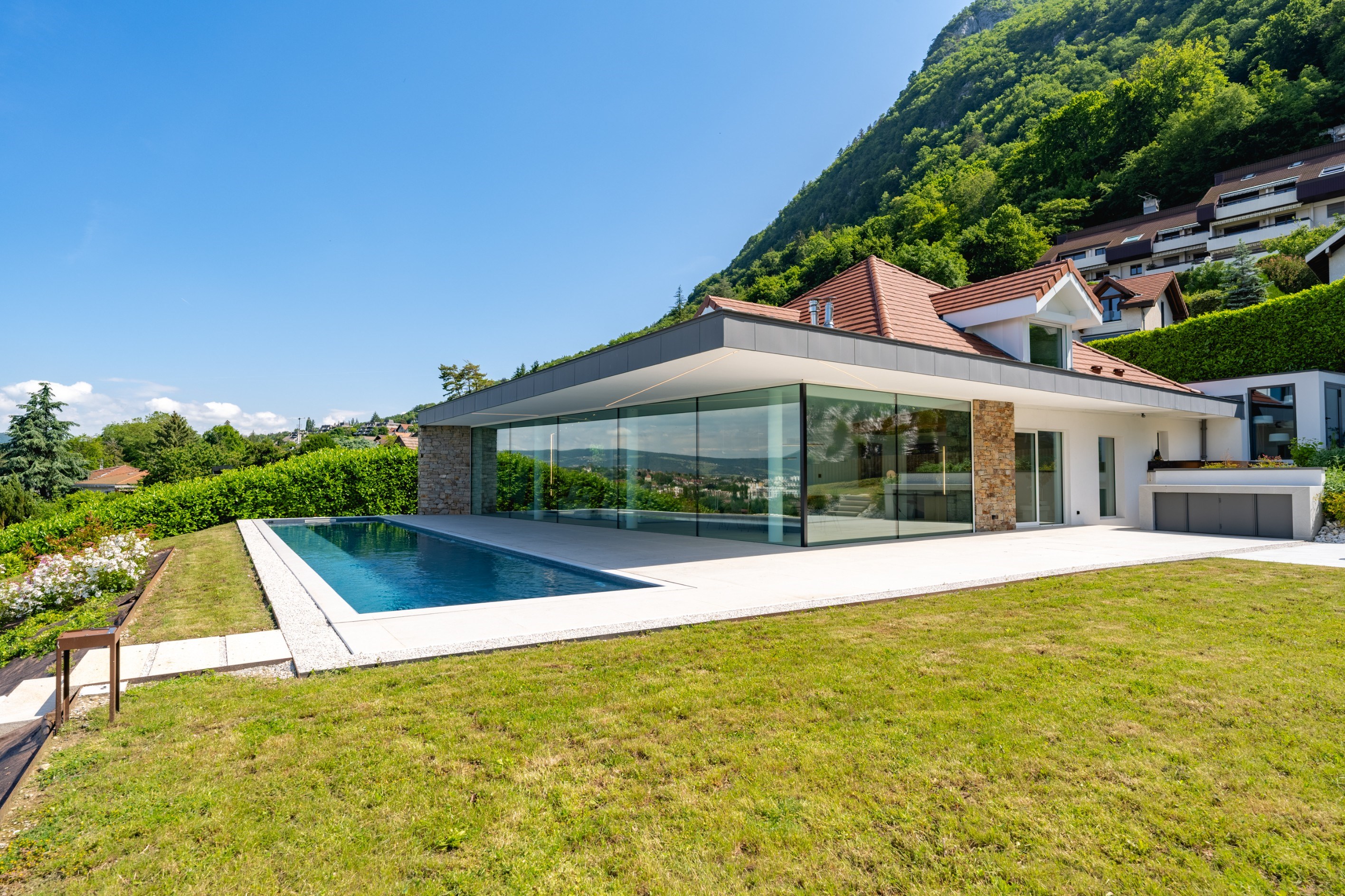  Exceptional villa with lake and mountain views - 物件實景