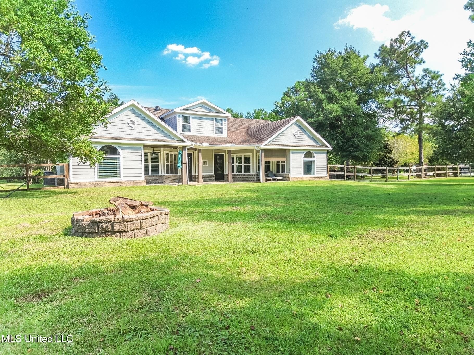 Pass Christian, Mississippi, 39571, United States, 3 Bedrooms Bedrooms, ,4 BathroomsBathrooms,Residential,For Sale,1943647