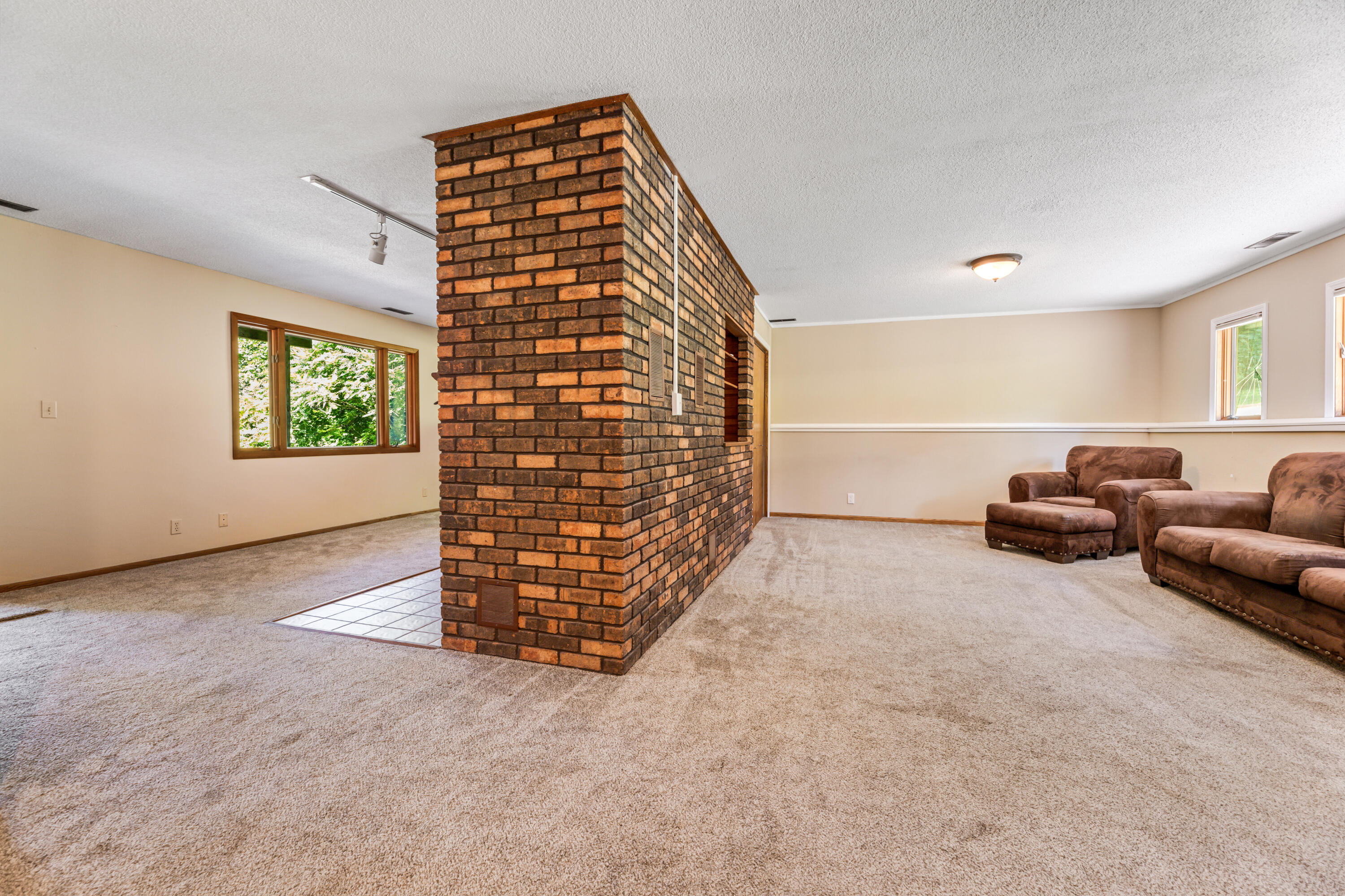 Shelby, Wisconsin, 54601, United States, 4 Bedrooms Bedrooms, ,3 BathroomsBathrooms,Residential,For Sale,1930949