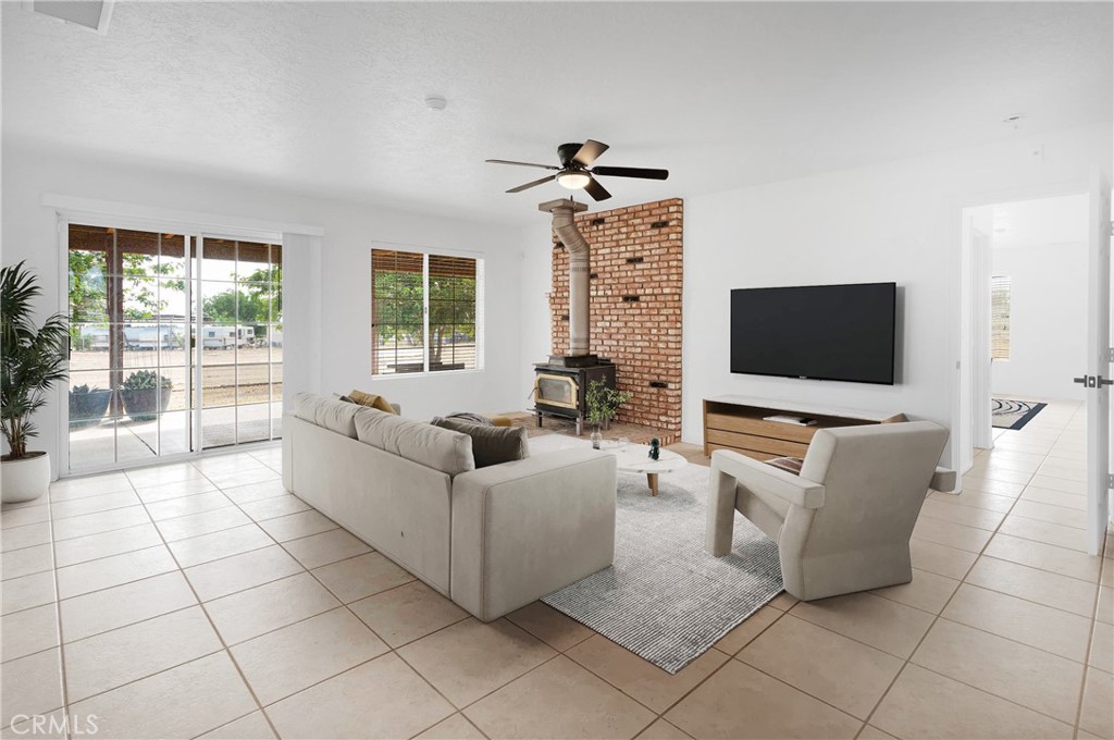 Phelan, California, 92371, United States, 3 Bedrooms Bedrooms, ,3 BathroomsBathrooms,Residential,For Sale,1881862