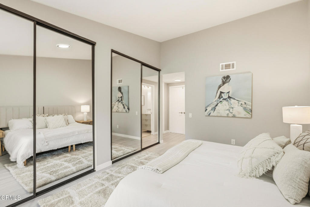 Camarillo, California, 93012, United States, 2 Bedrooms Bedrooms, ,2 BathroomsBathrooms,Residential,For Sale,2013759
