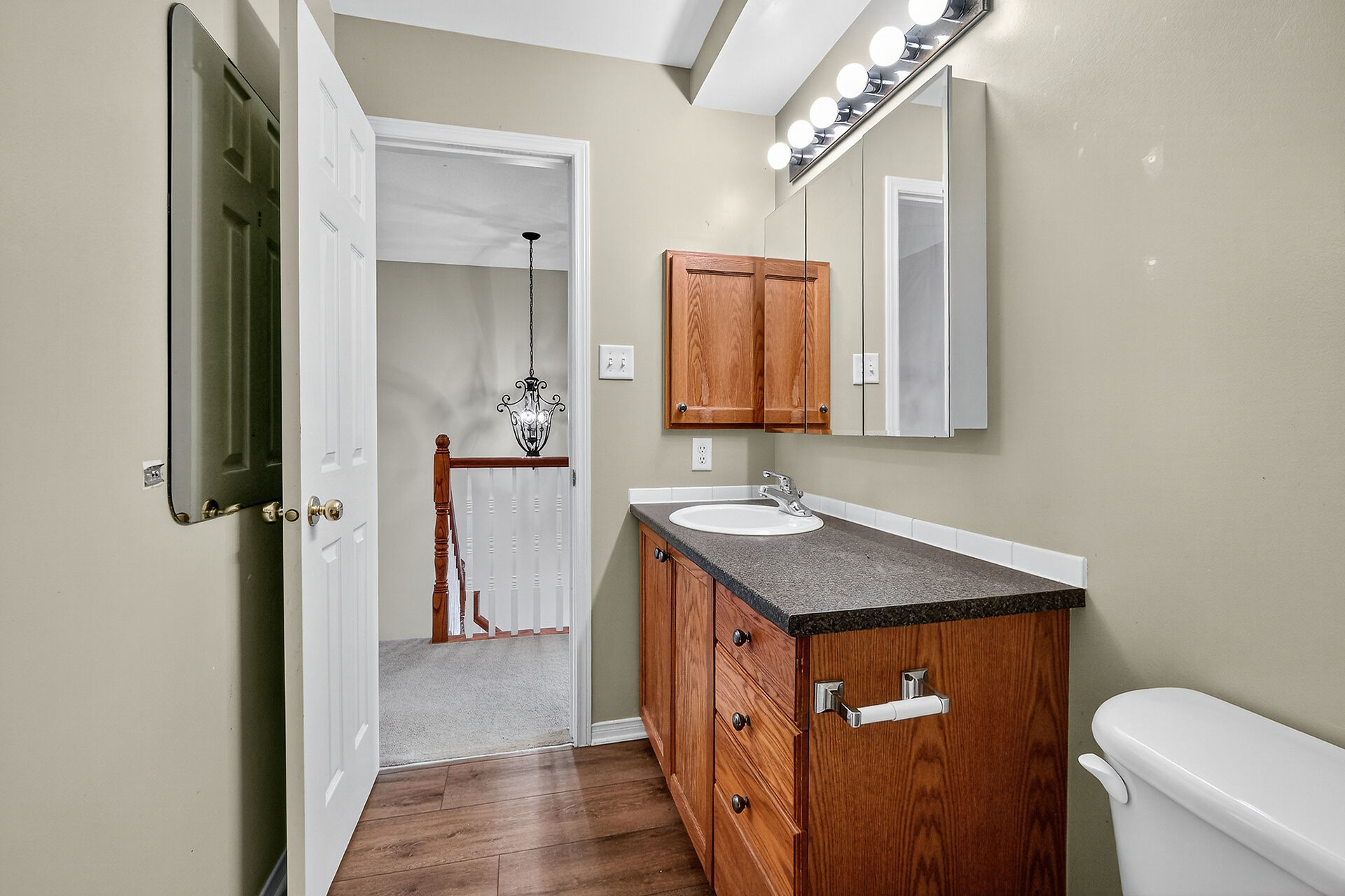 Ottawa, Ontario, K2W1E1, CA, 3 Bedrooms Bedrooms, ,3 BathroomsBathrooms,Residential,For Sale,1995671