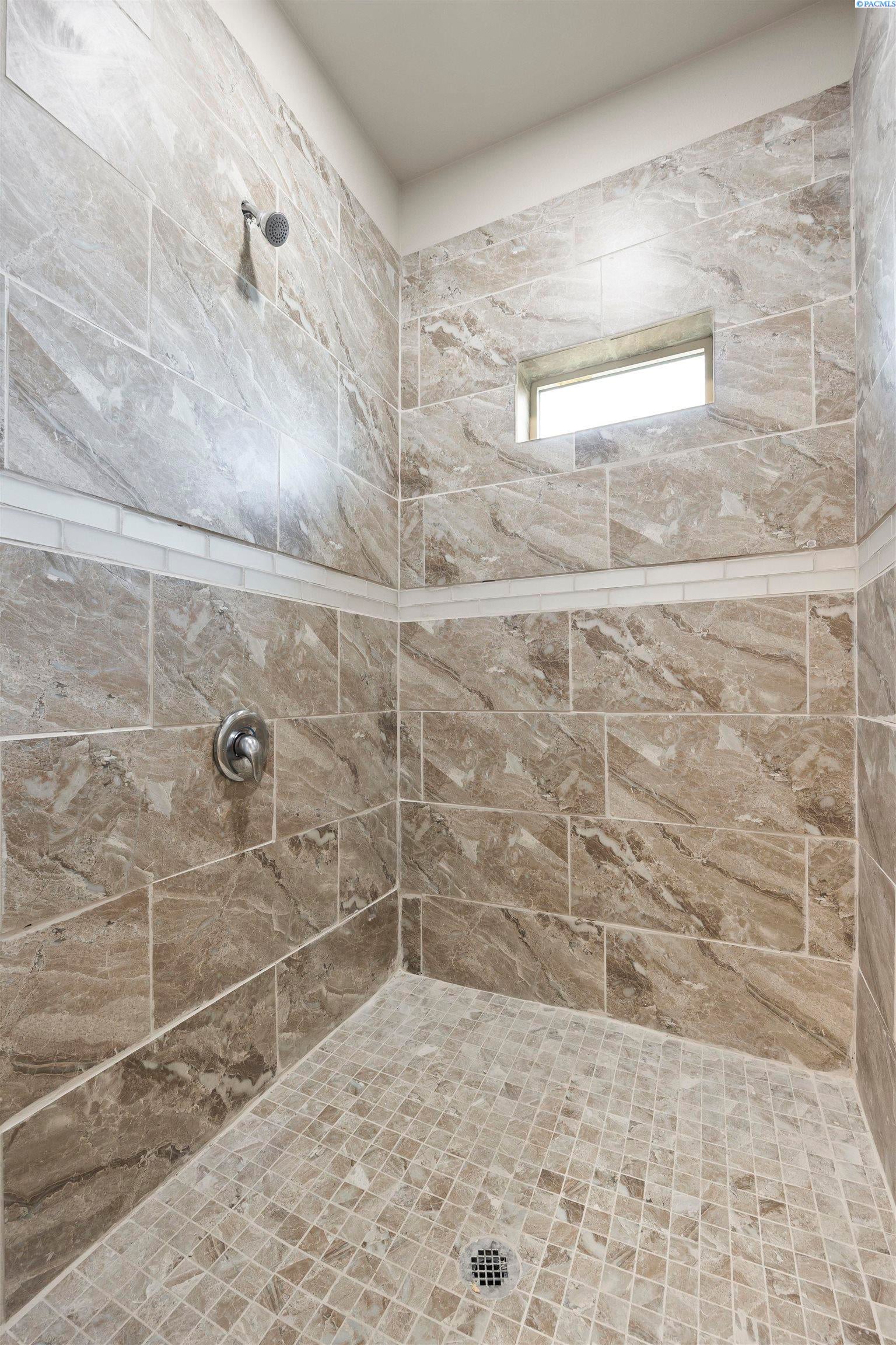 Prosser, Washington, 99350, United States, 3 Bedrooms Bedrooms, ,2 BathroomsBathrooms,Residential,For Sale,2027439