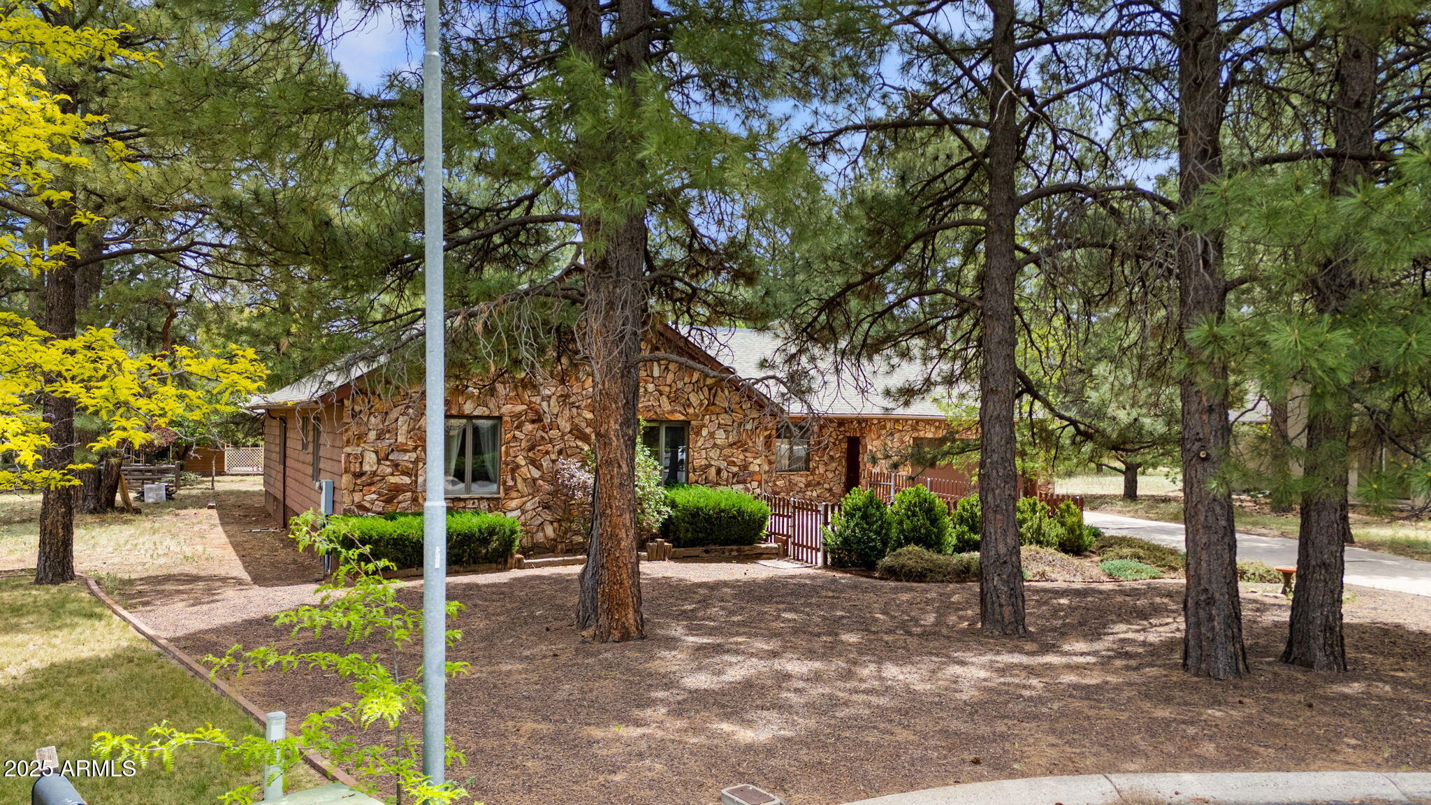 Flagstaff, Arizona, 86004, United States, 3 Bedrooms Bedrooms, ,2 BathroomsBathrooms,Residential,For Sale,1866568