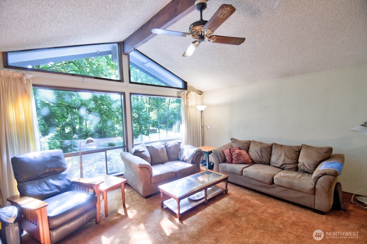 Olympia, Washington, 98512, United States, 4 Bedrooms Bedrooms, ,2 BathroomsBathrooms,Residential,For Sale,1983552