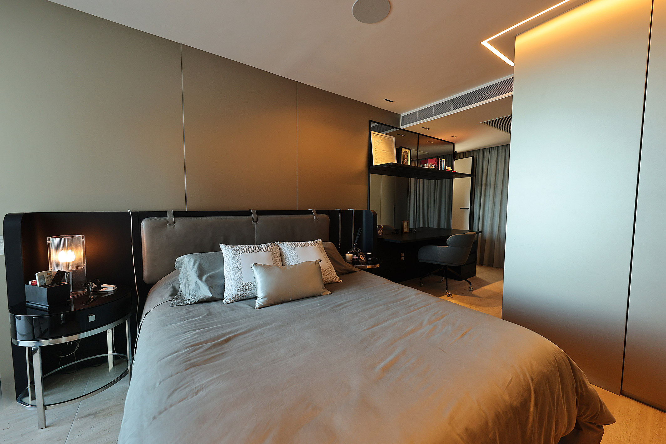  Uninterrupted Ocean Views in a One-of-a-Kind Penthouse in Leblon - 物件實景