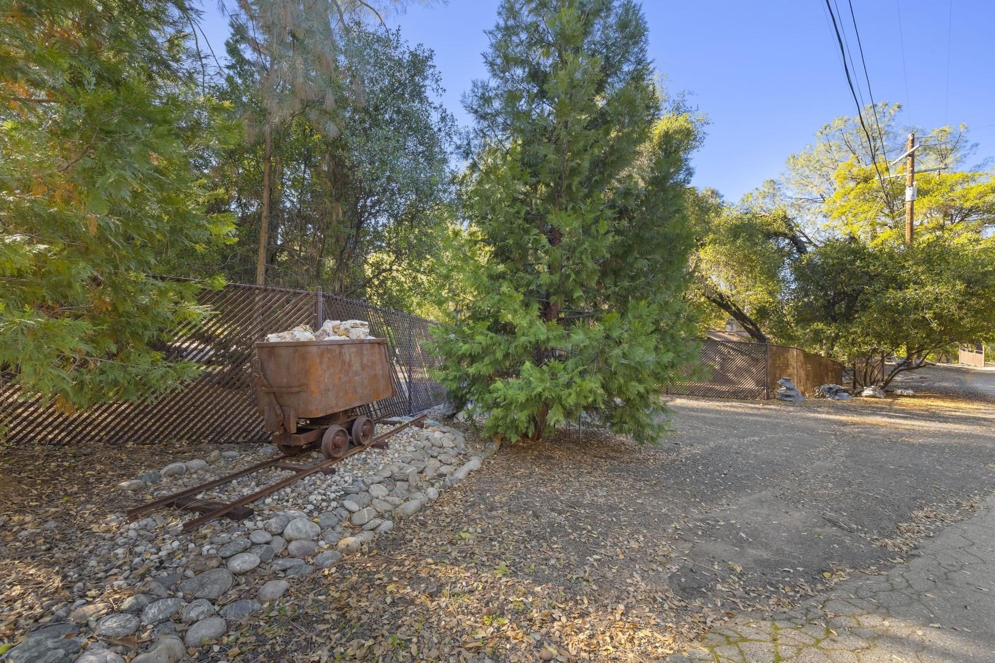 Sonora, California, 95370, United States, ,Residential,For Sale,2010802