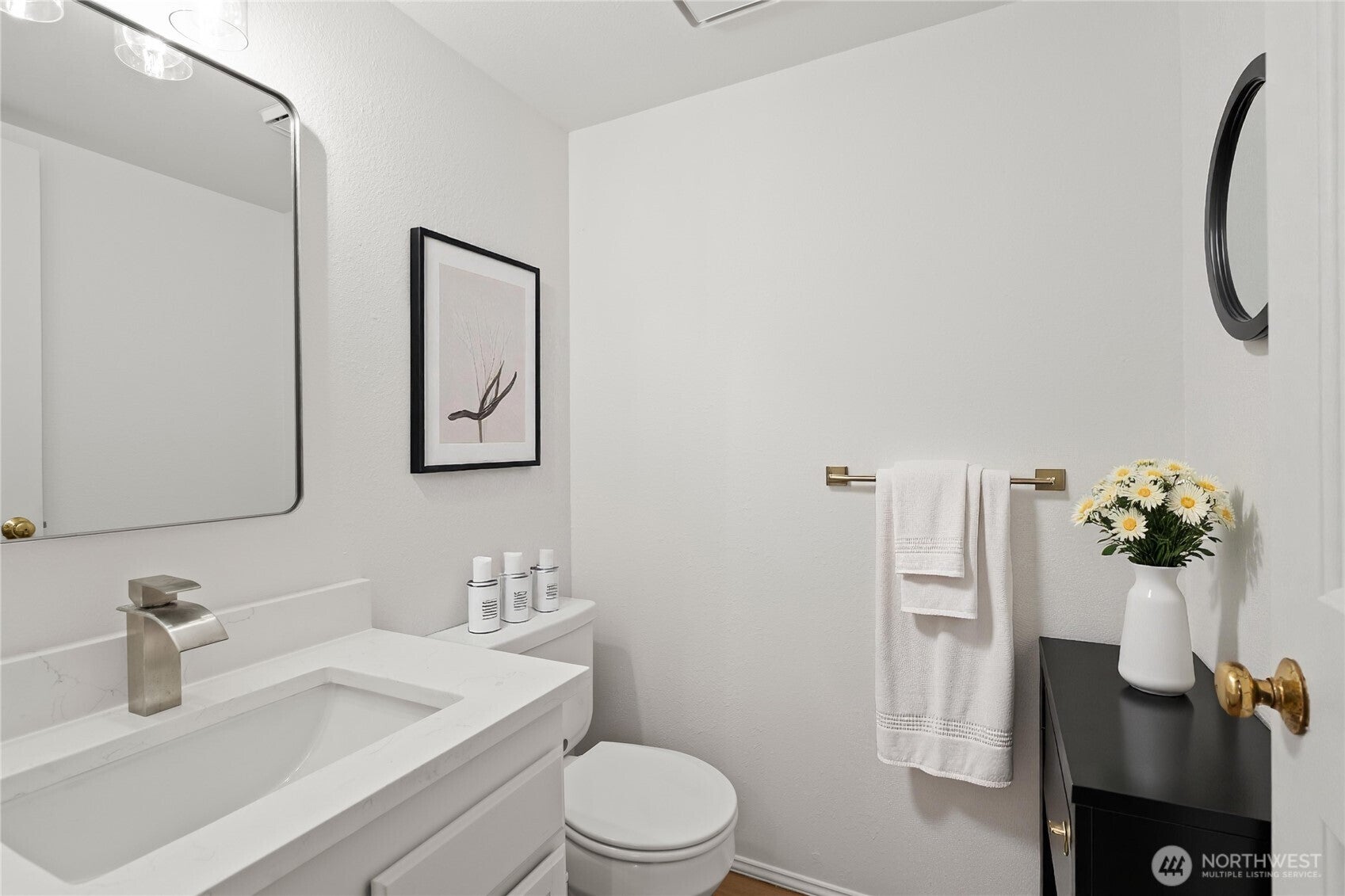 Sammamish, Washington, 98029, United States, 4 Bedrooms Bedrooms, ,3 BathroomsBathrooms,Residential,For Sale,1984048