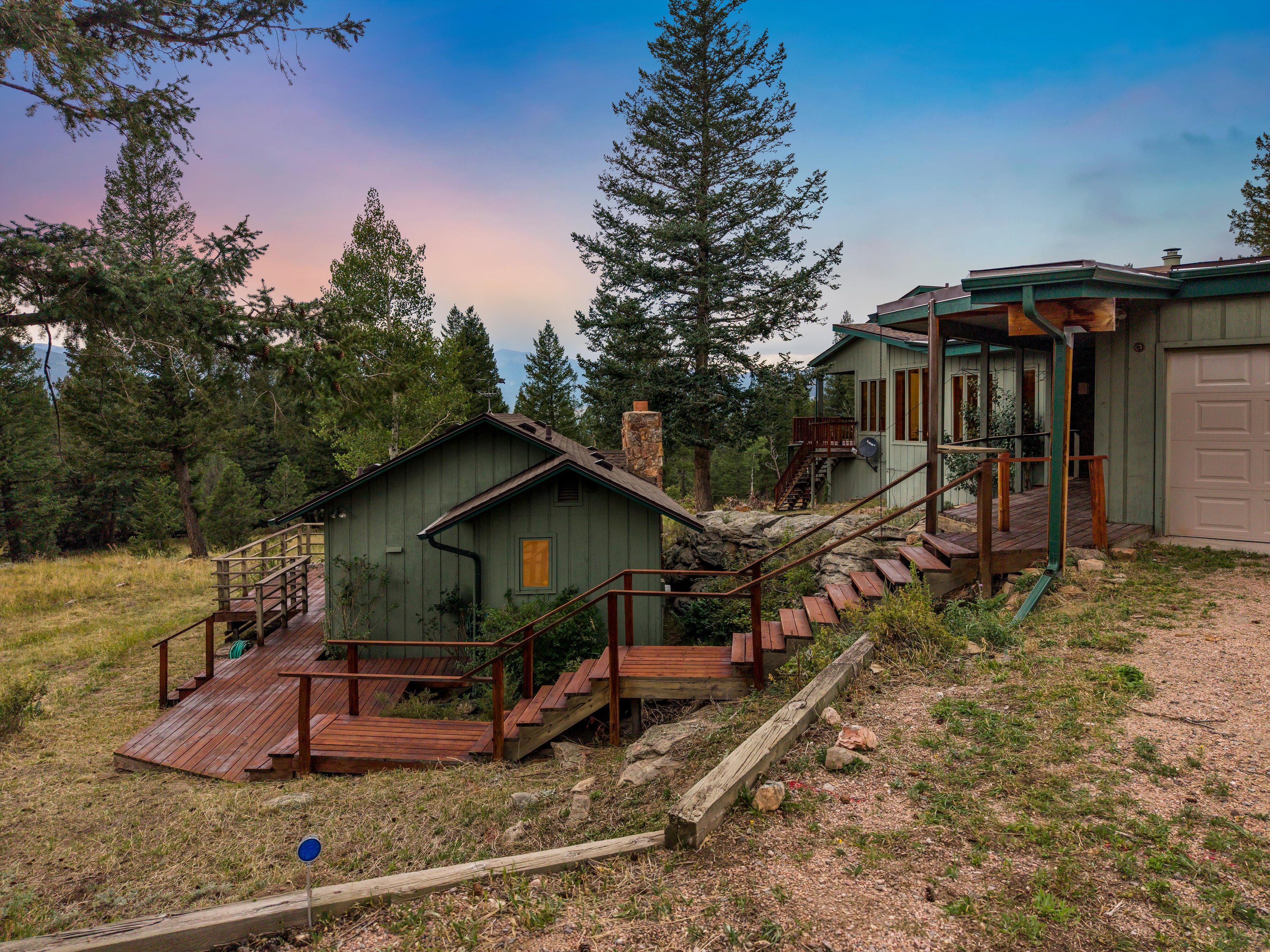  Custom Built Retreat with Panoramic Views on 8.7 Acres Next to Open Space - 物件實景
