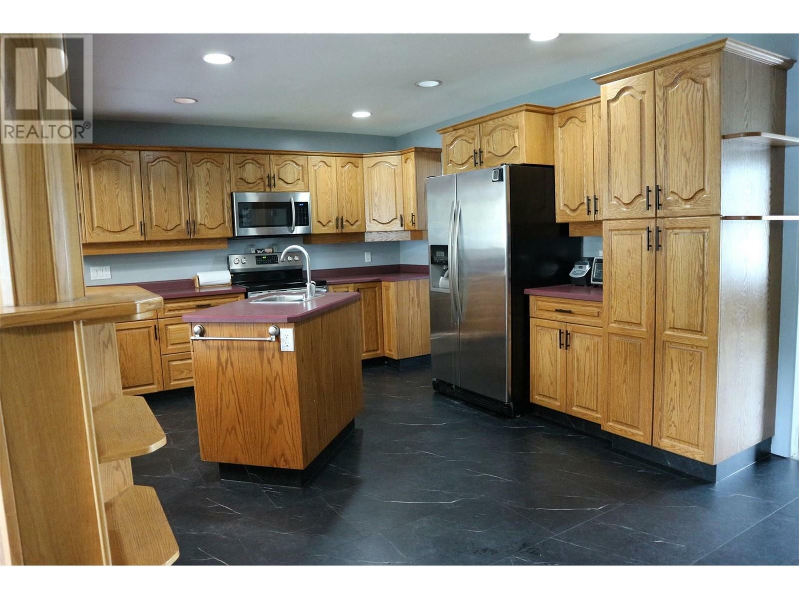 SICAMOUS, British Columbia, V0E 2V1, CA, 5 Bedrooms Bedrooms, ,2 BathroomsBathrooms,Residential,For Sale,1838674