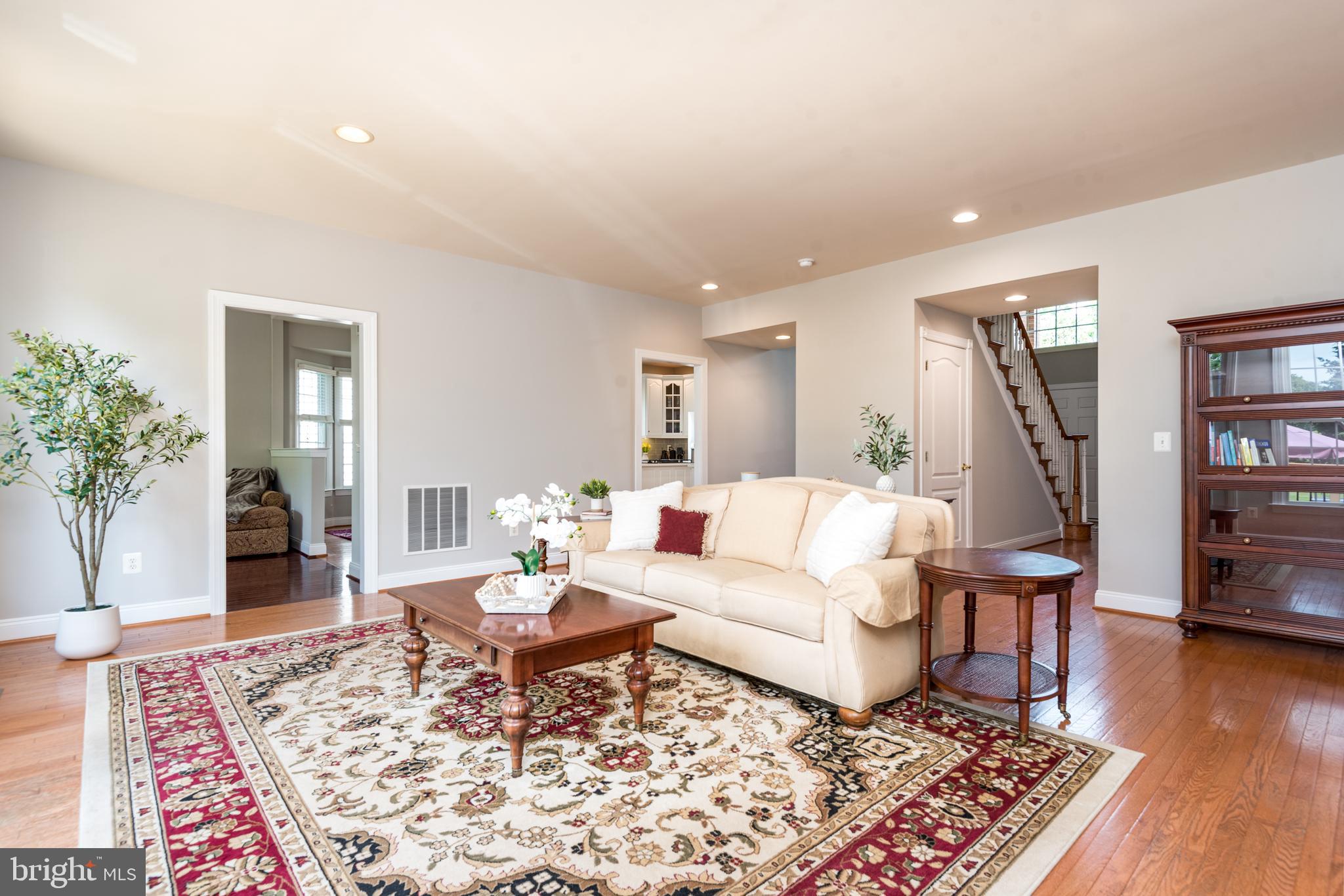 Haymarket, Virginia, 20169, United States, 4 Bedrooms Bedrooms, ,5 BathroomsBathrooms,Residential,For Sale,1900761