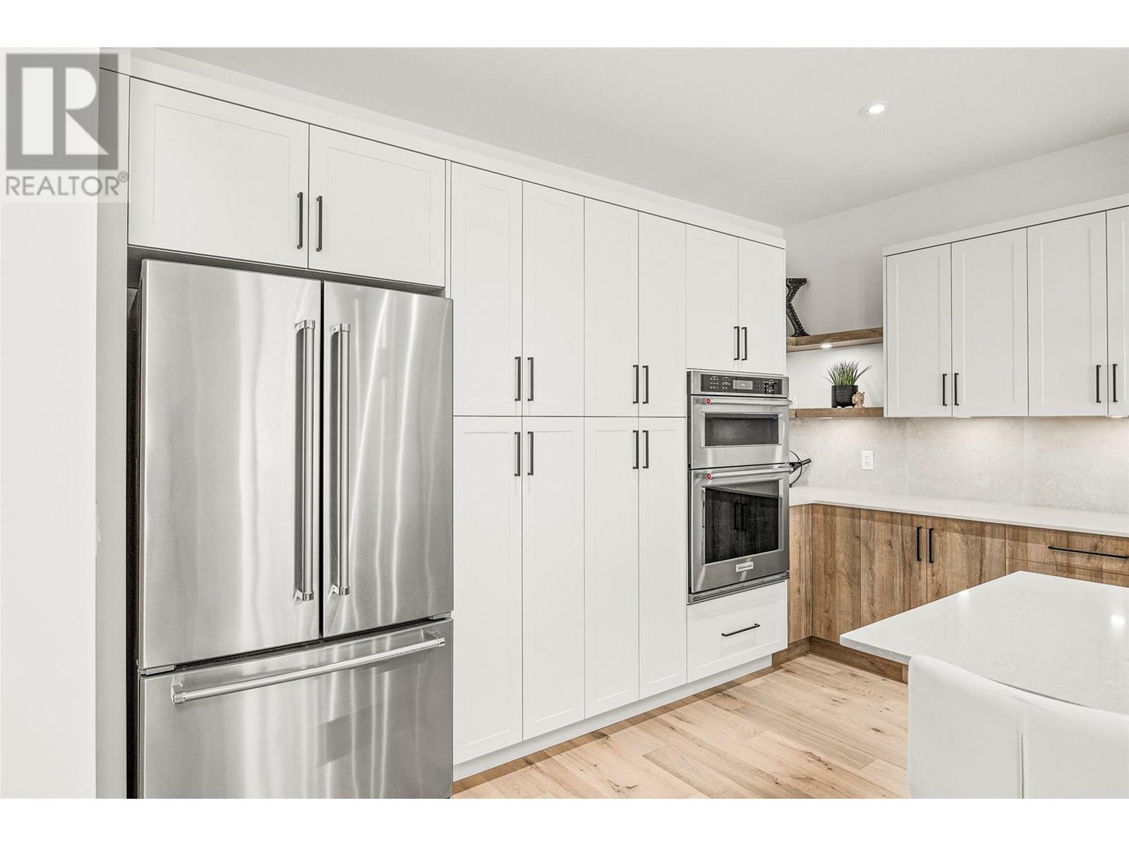 KELOWNA, British Columbia, V1V 0C9, CA, 5 Bedrooms Bedrooms, ,4 BathroomsBathrooms,Residential,For Sale,1875451