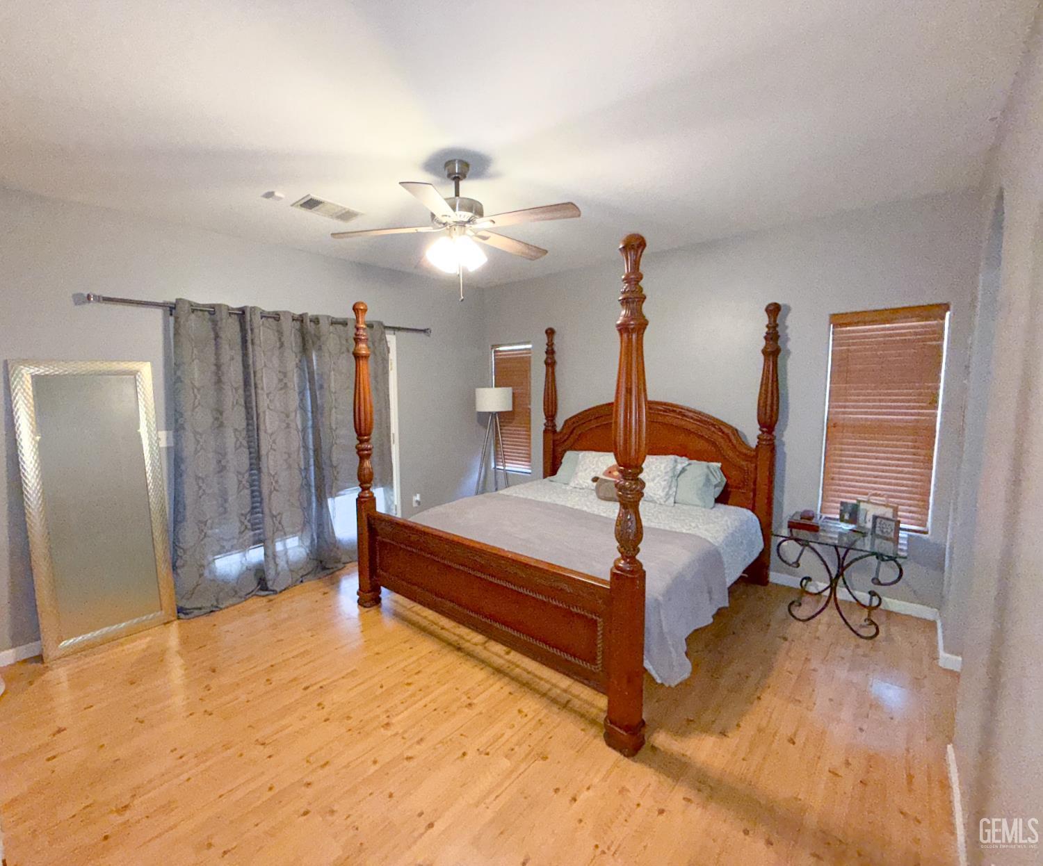 Bakersfield, California, 93314, United States, 3 Bedrooms Bedrooms, ,2 BathroomsBathrooms,Residential,For Sale,1966824