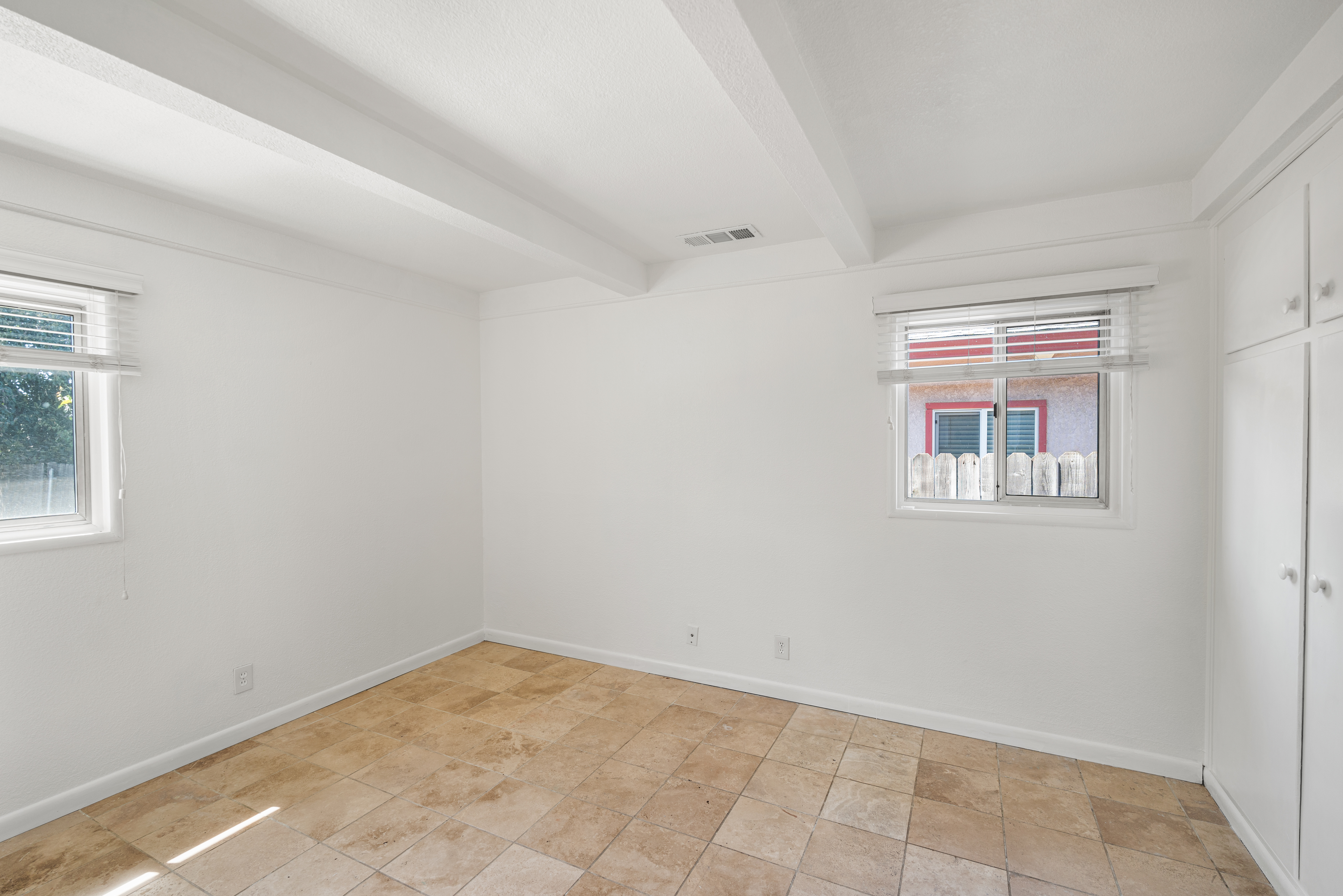  5625 Layton Drive, North Highlands, CA 95660 - 物件實景