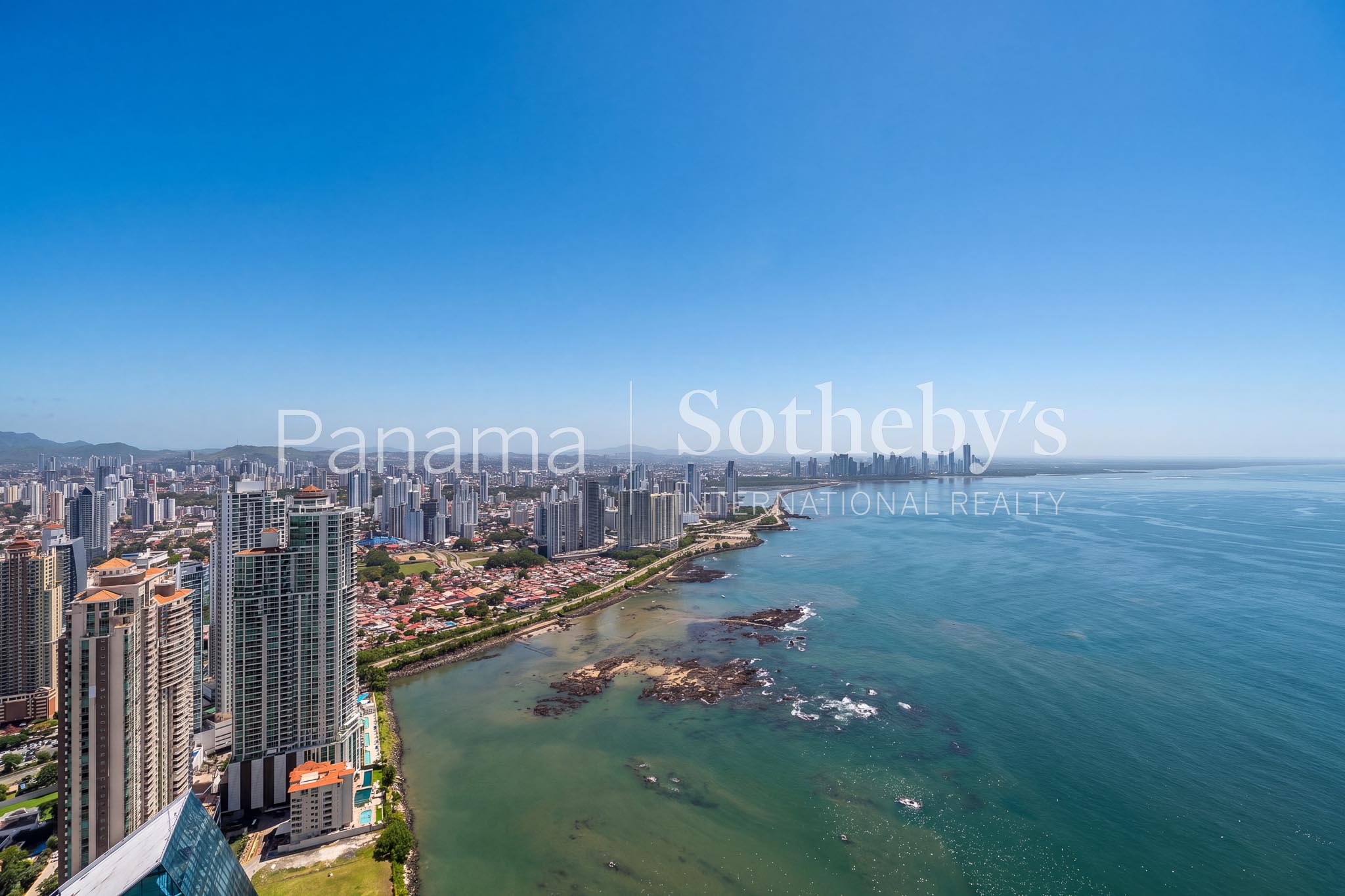  Four-Bedroom Penthouse with Private Jacuzzi  The Ocean Club, Punta Pacífica - 物件實景
