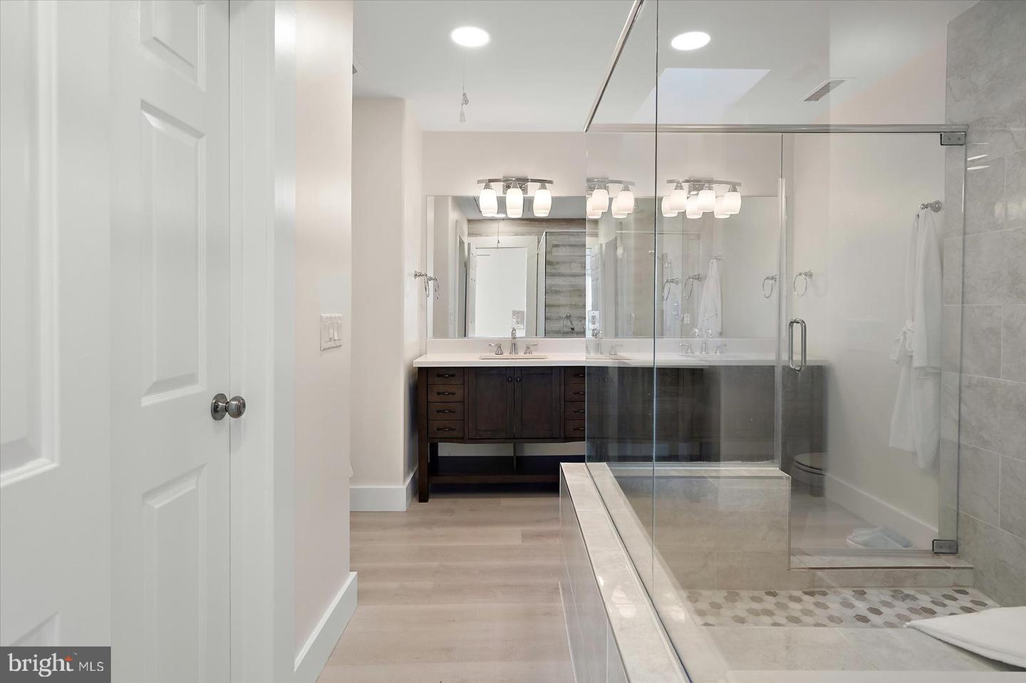 Ocean City, Maryland, 21842, United States, 3 Bedrooms Bedrooms, ,4 BathroomsBathrooms,Residential,For Sale,1986506