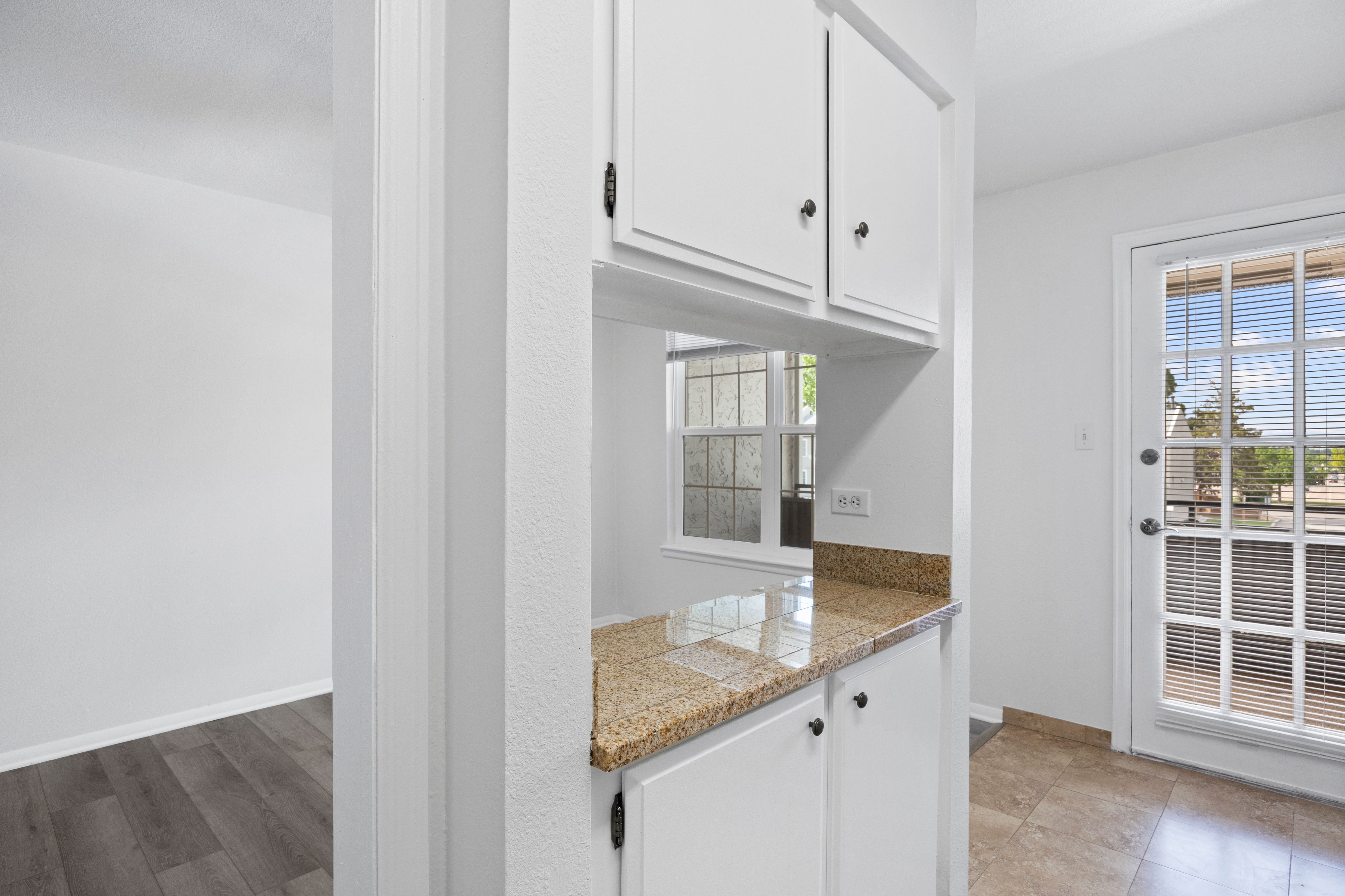  Bright, Open, Beautiful Condo - 物件實景