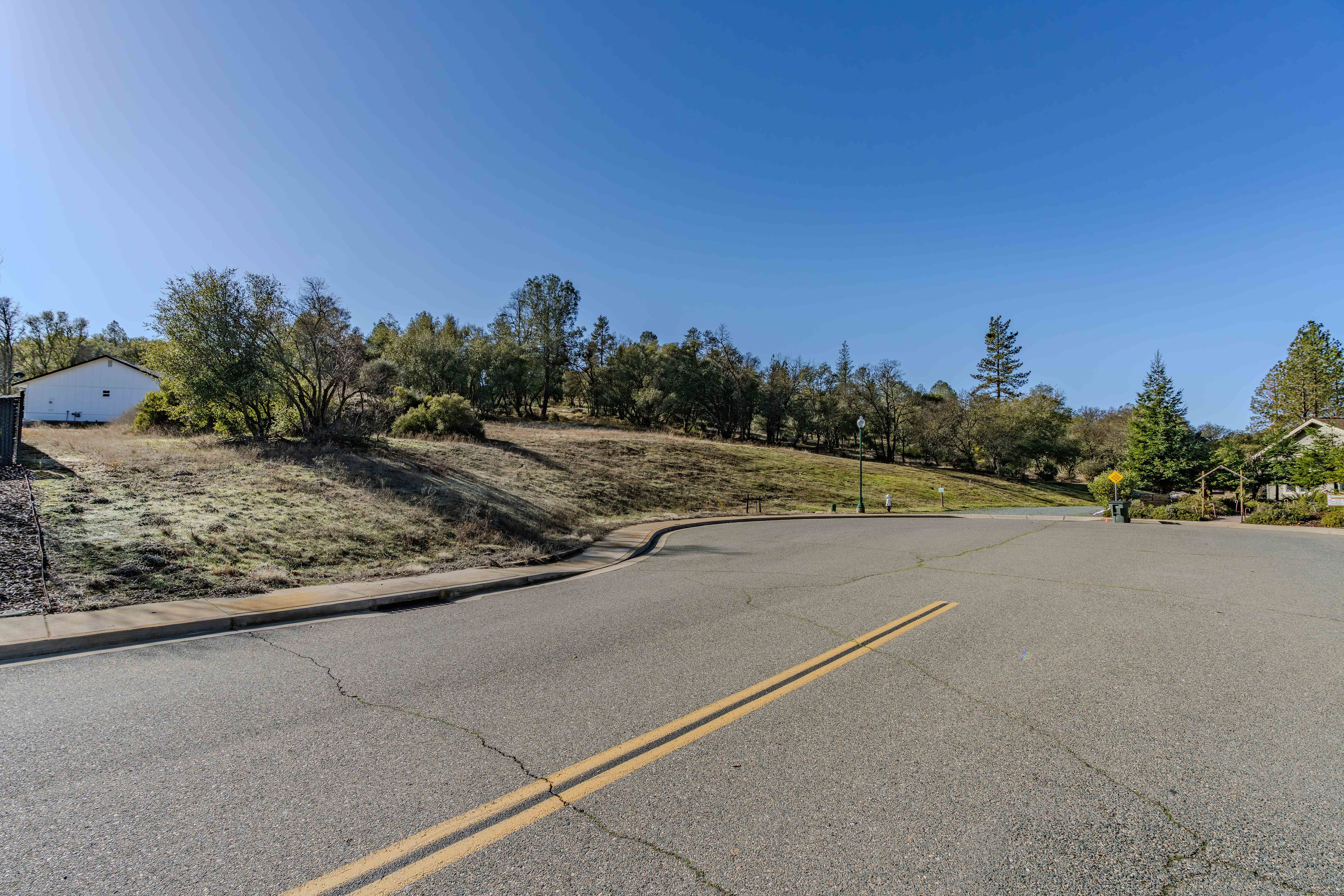  Desirable neighborhood lot ready for development - 物件實景