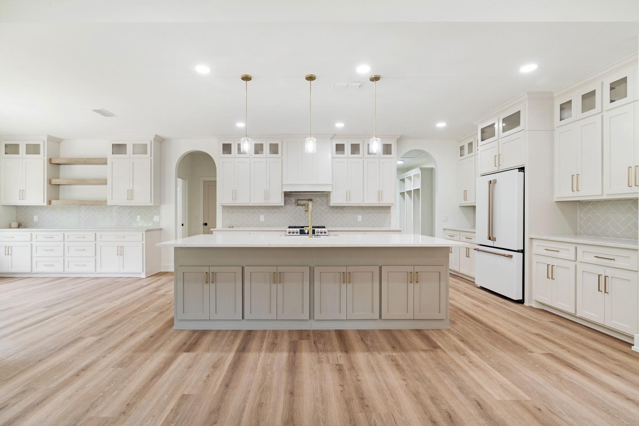 Blossom, Texas, 75416, United States, 4 Bedrooms Bedrooms, ,3 BathroomsBathrooms,Residential,For Sale,2049221