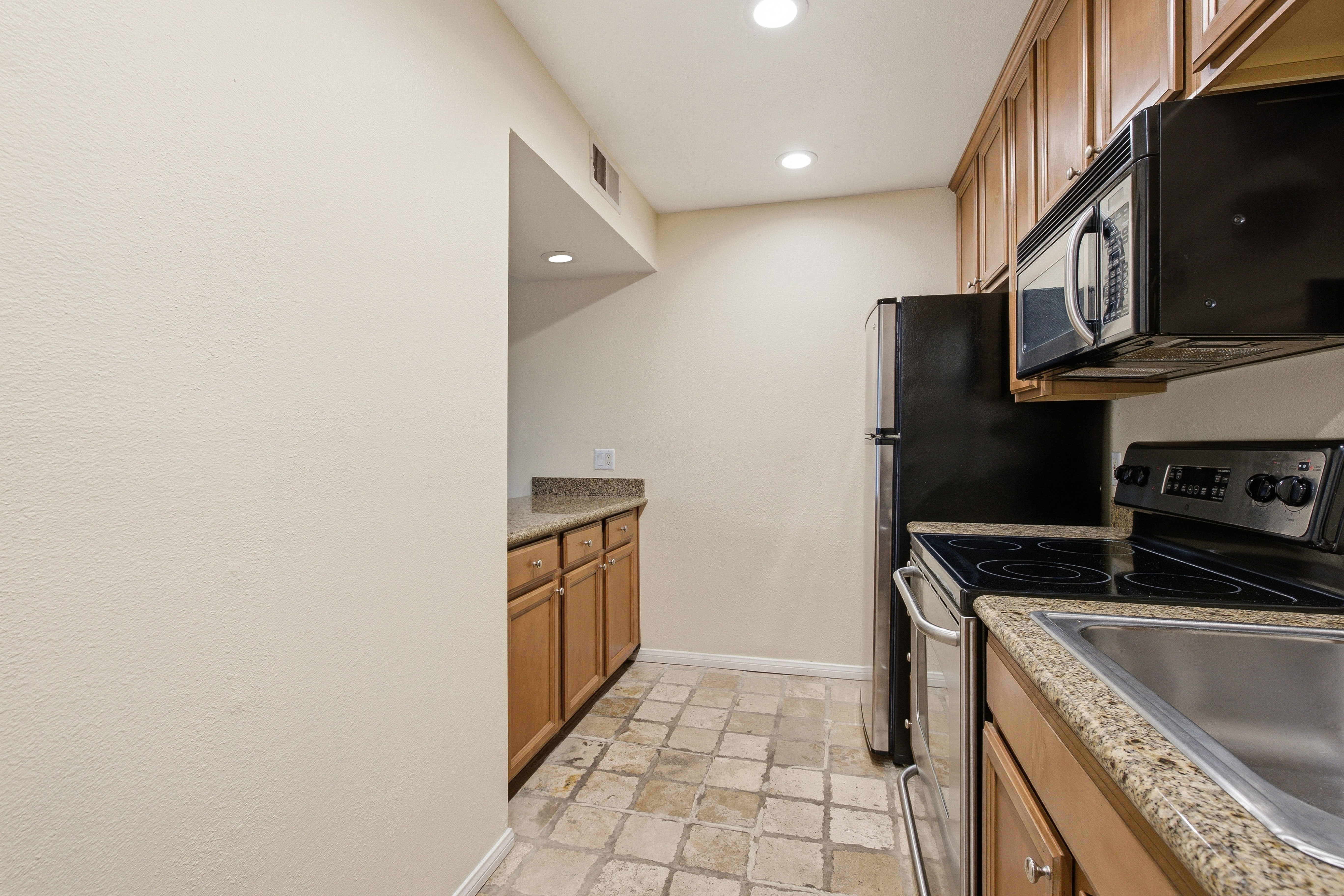  536 Woodside Oaks, Sacramento, CA, 95825 - 物件實景