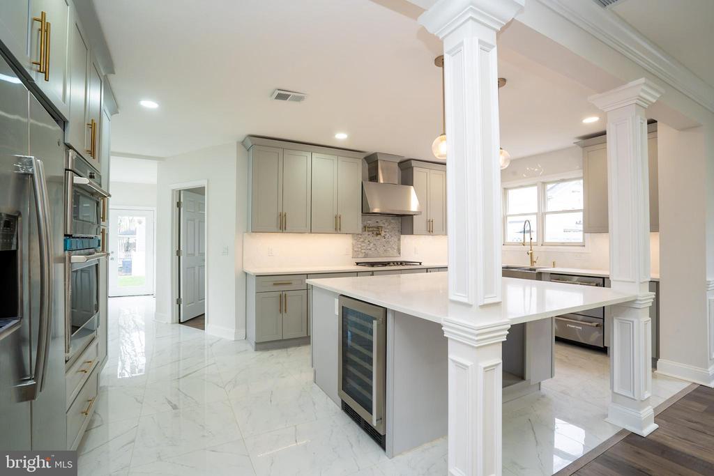 Hightstown, New Jersey, 08520, United States, 7 Bedrooms Bedrooms, ,5 BathroomsBathrooms,Residential,For Sale,1938166